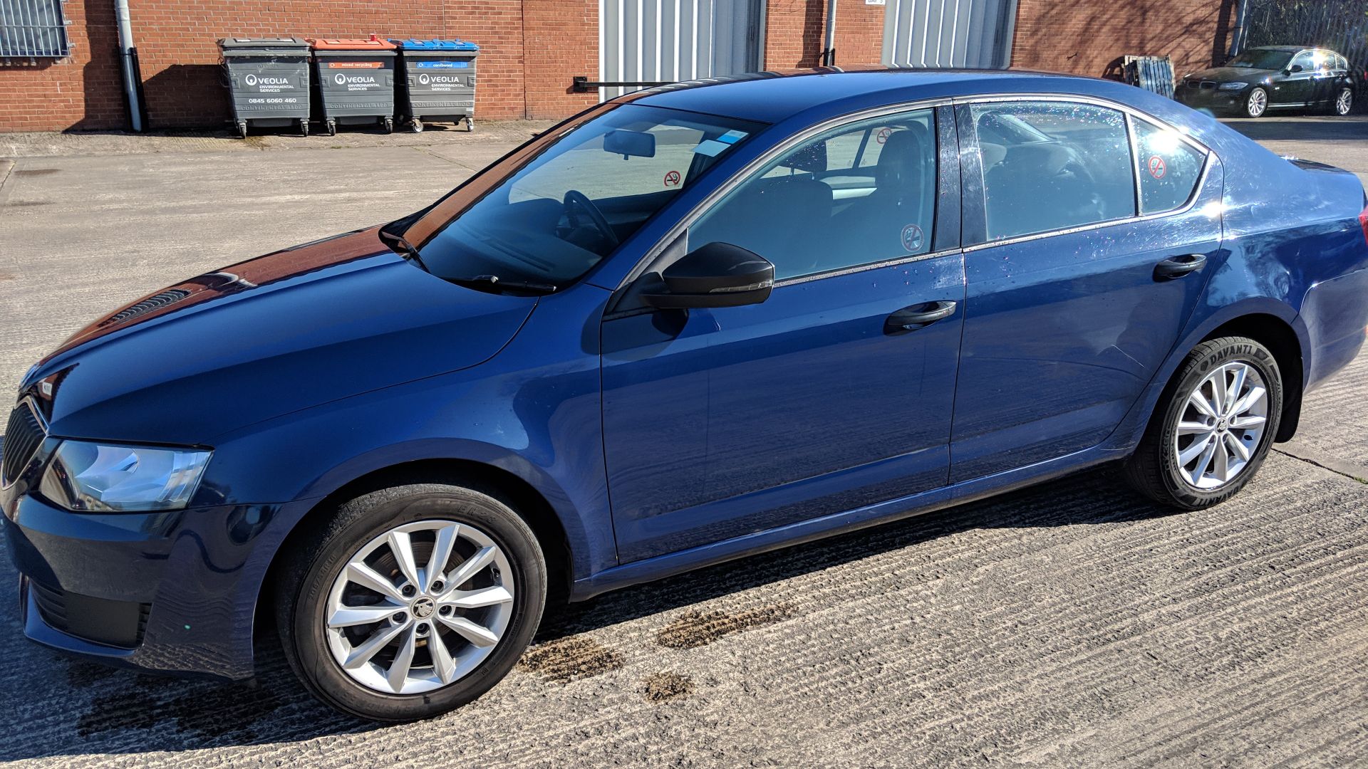 LC66 HWM Skoda Octavia S TDI S-A 1598cc diesel engine. Colour: Blue. First registered: 06.02.17. - Image 44 of 58