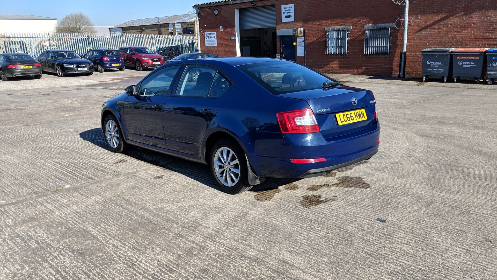 LC66 HWN Skoda Octavia S TDI S-A 1598cc diesel engine. Colour: Blue. First registered: 06.02.17. - Image 6 of 55