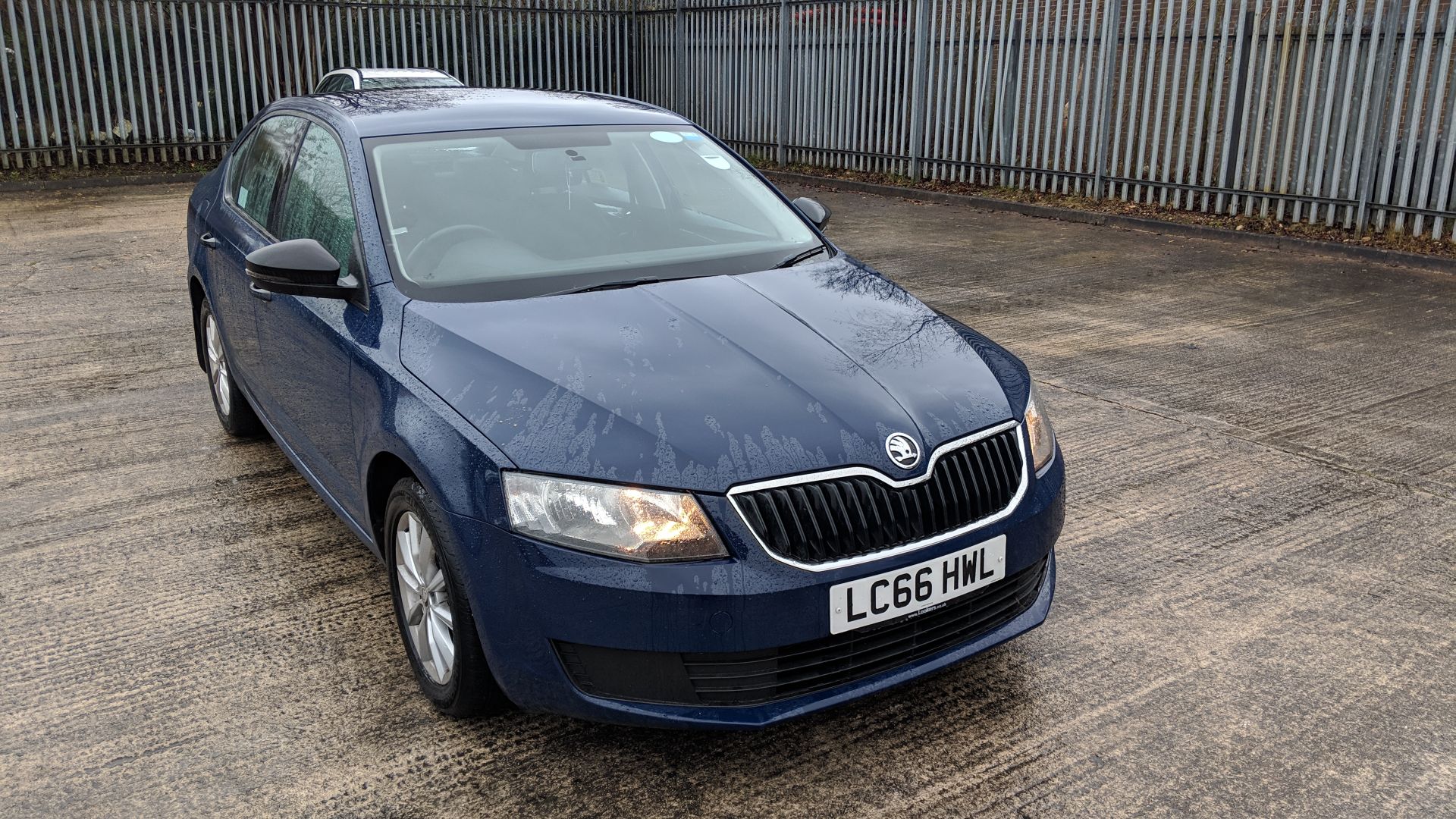 LC66 HWL Skoda Octavia S TDI S-A 1598cc diesel engine. Colour: Blue. First registered: 06.02.17. - Image 2 of 47