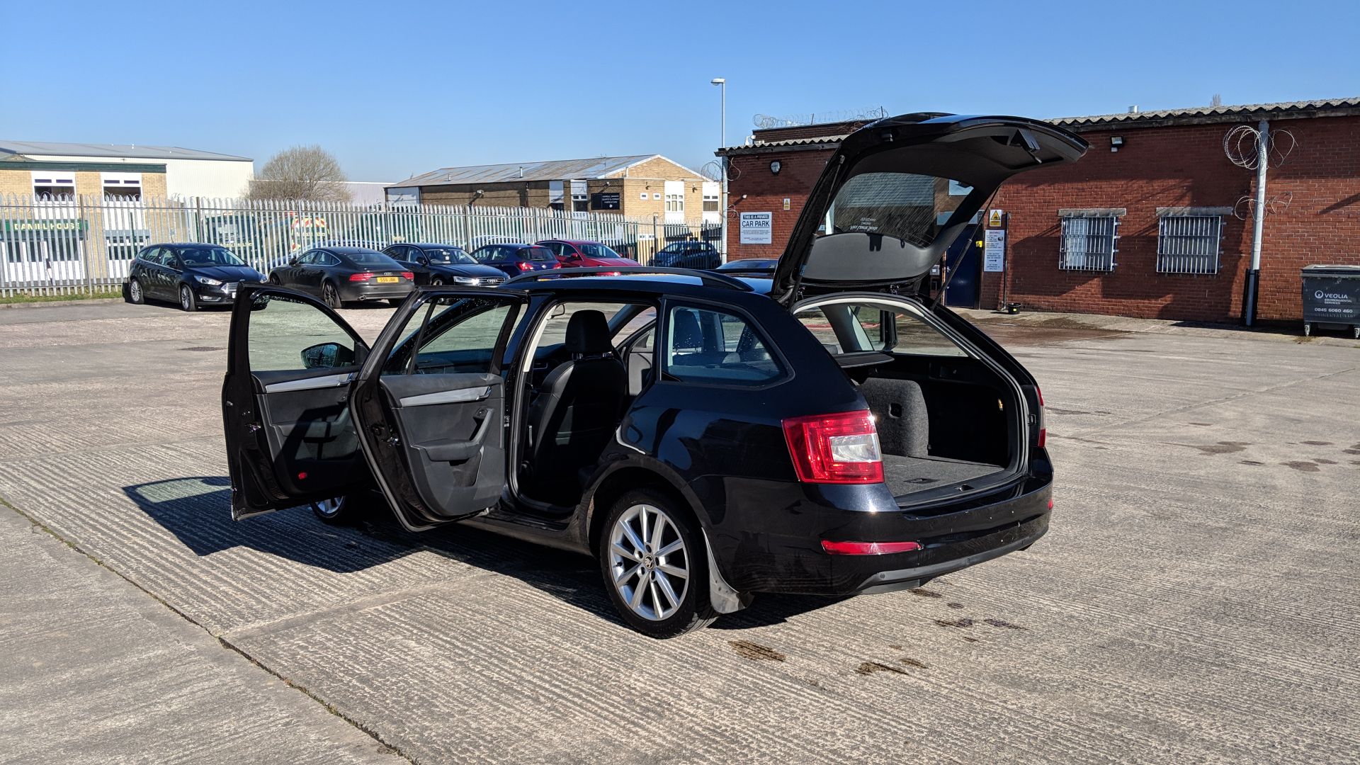 DE64 FYP Skoda Octavia Elegance TDI CR S-A Estate 1968cc diesel engine. Colour: Black. - Image 26 of 67