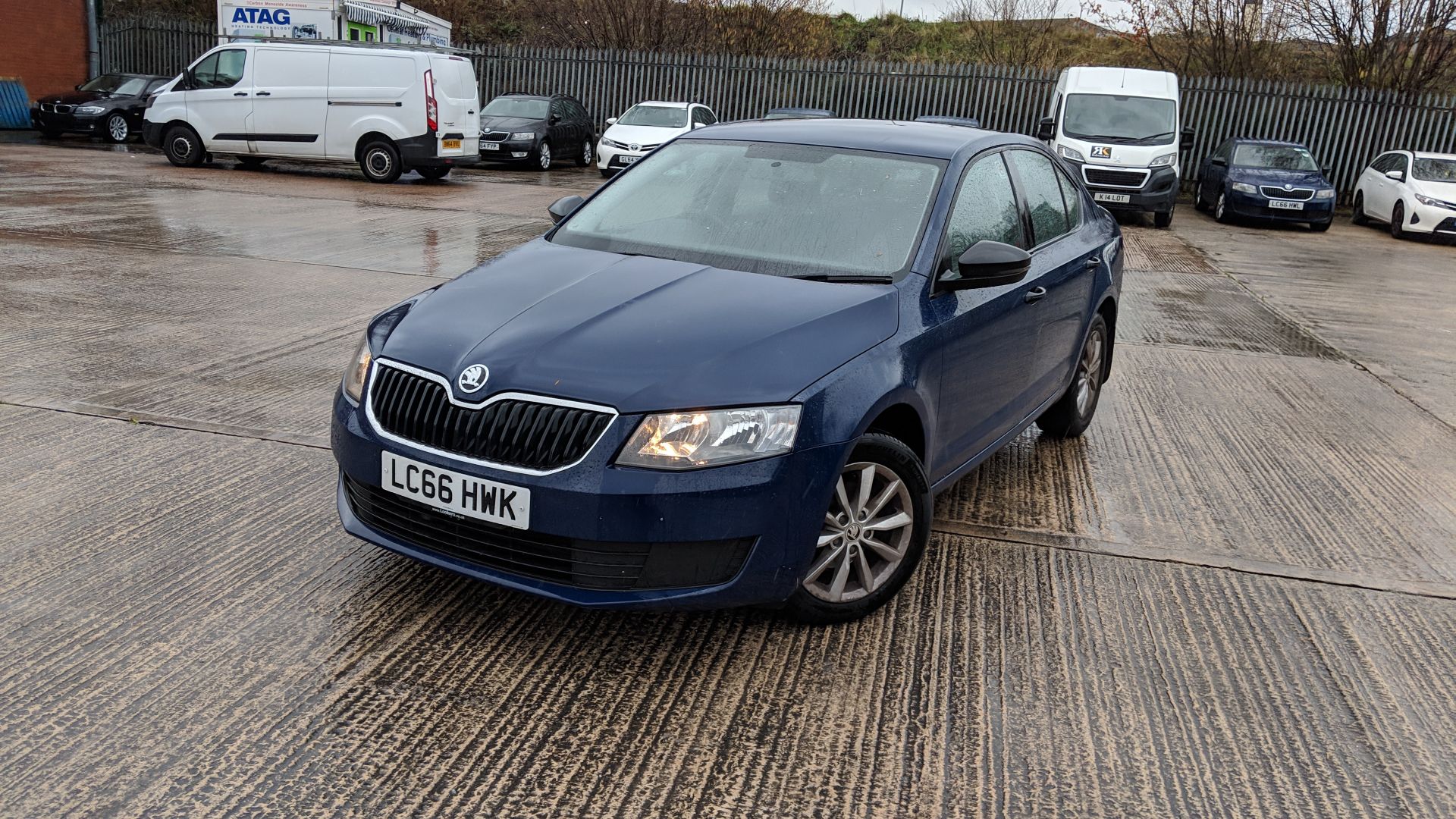 LC66 HWK Skoda Octavia S TDI S-A 1598cc diesel engine. Colour: Blue. First registered: 06.02.17.