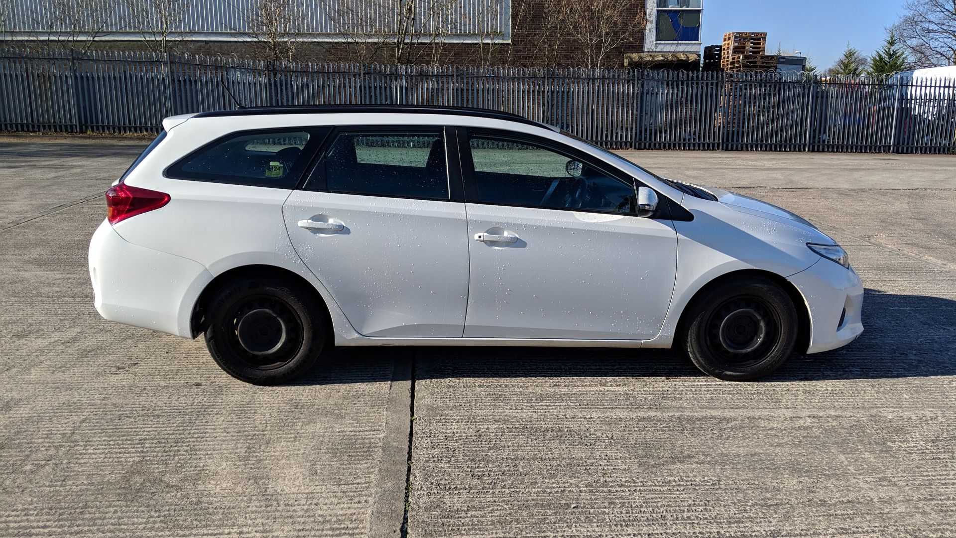 GL64 XLT Toyota Auris Active D4-D Estate 1364cc diesel engine. Colour: White. - Image 13 of 45