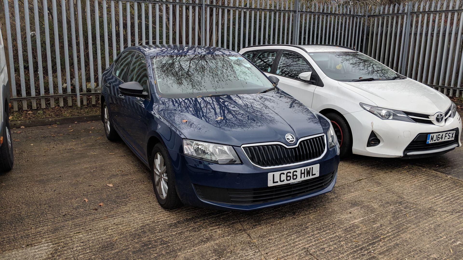 LC66 HWL Skoda Octavia S TDI S-A 1598cc diesel engine. Colour: Blue. First registered: 06.02.17. - Image 7 of 47