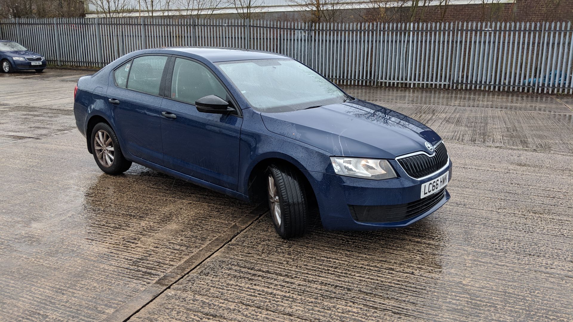 LC66 HWK Skoda Octavia S TDI S-A 1598cc diesel engine. Colour: Blue. First registered: 06.02.17. - Image 4 of 55