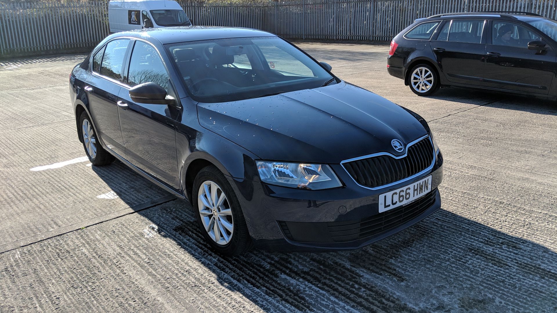 LC66 HWN Skoda Octavia S TDI S-A 1598cc diesel engine. Colour: Blue. First registered: 06.02.17.