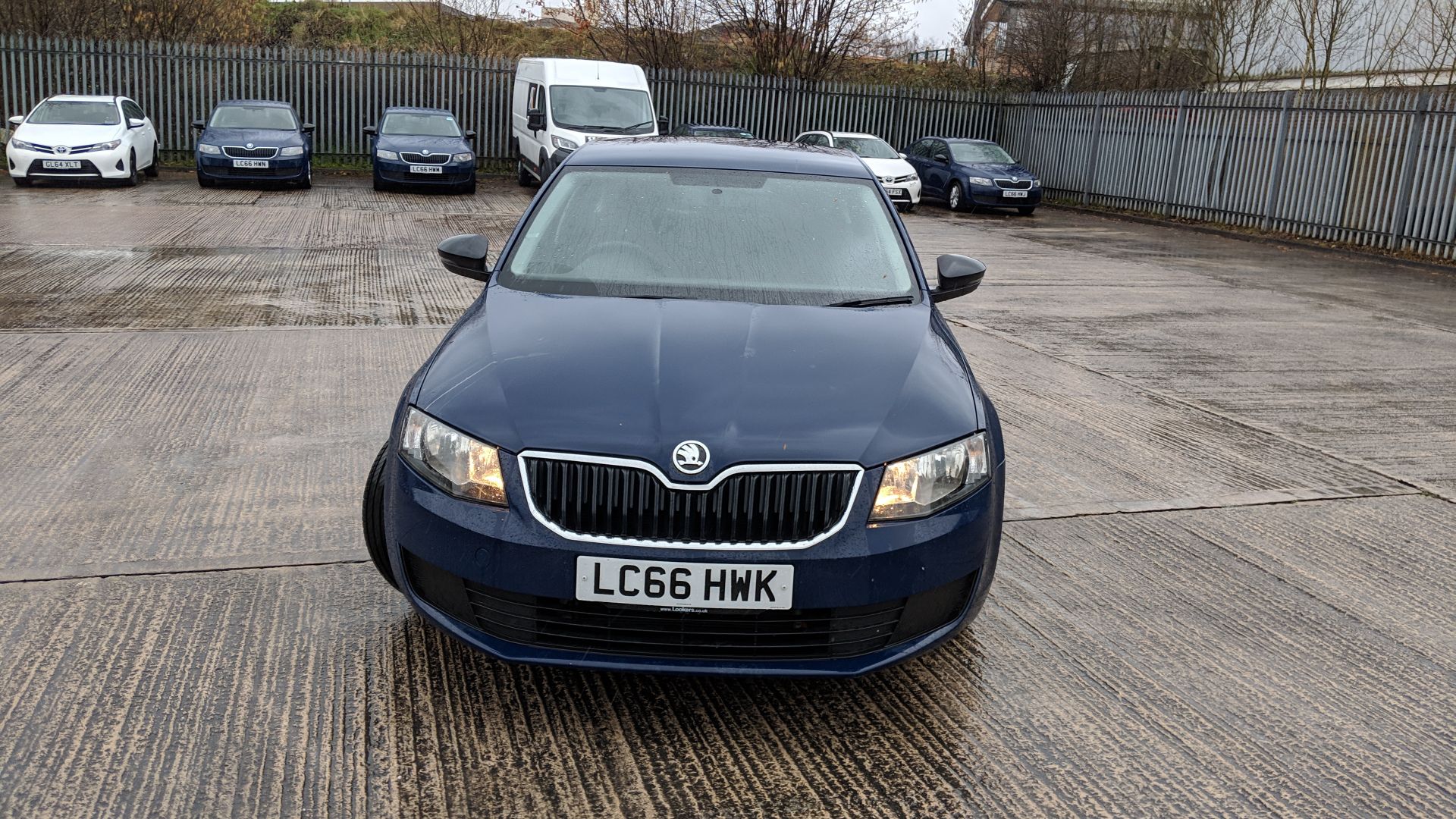 LC66 HWK Skoda Octavia S TDI S-A 1598cc diesel engine. Colour: Blue. First registered: 06.02.17. - Image 3 of 55