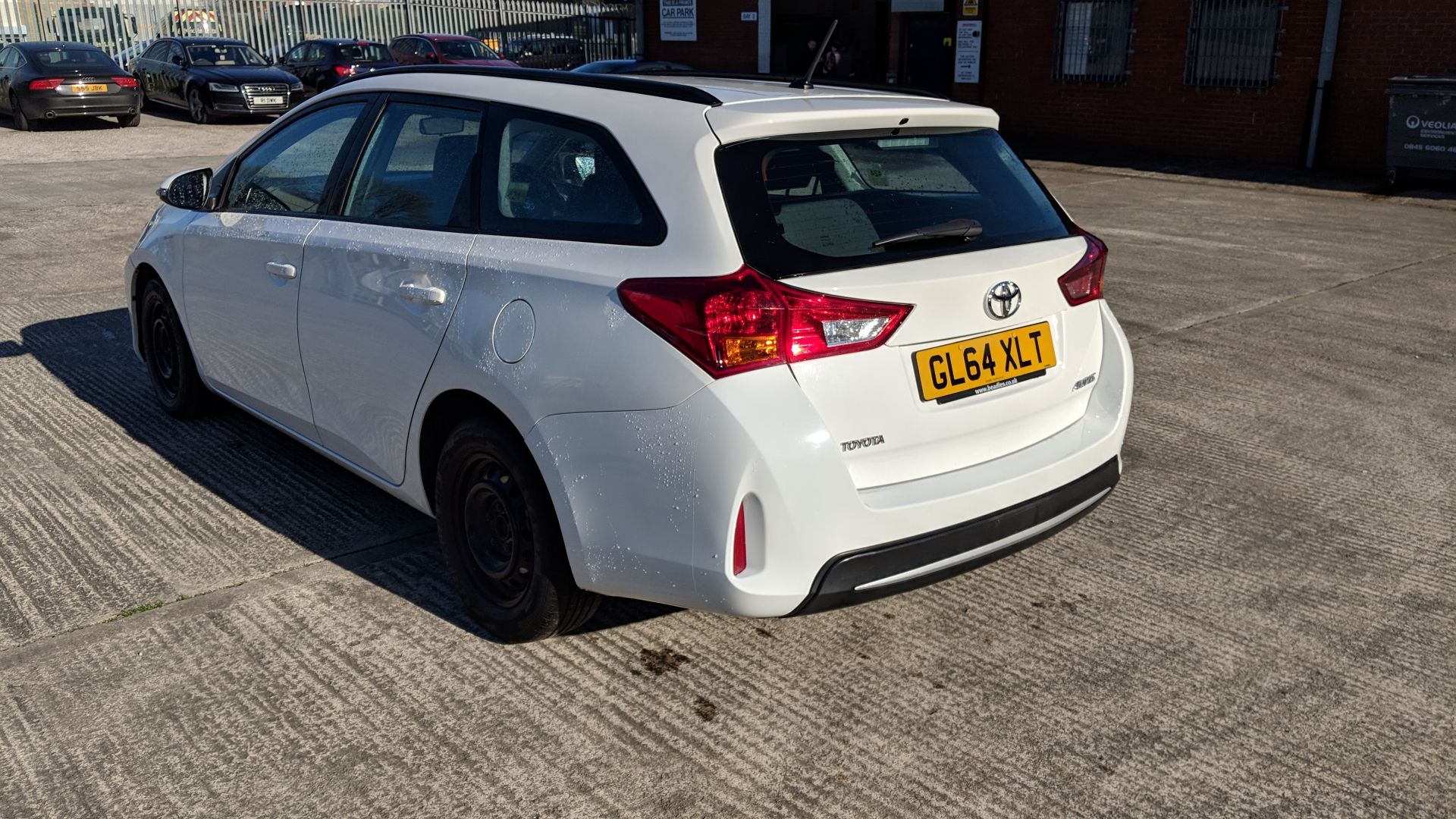 GL64 XLT Toyota Auris Active D4-D Estate 1364cc diesel engine. Colour: White. - Image 7 of 45