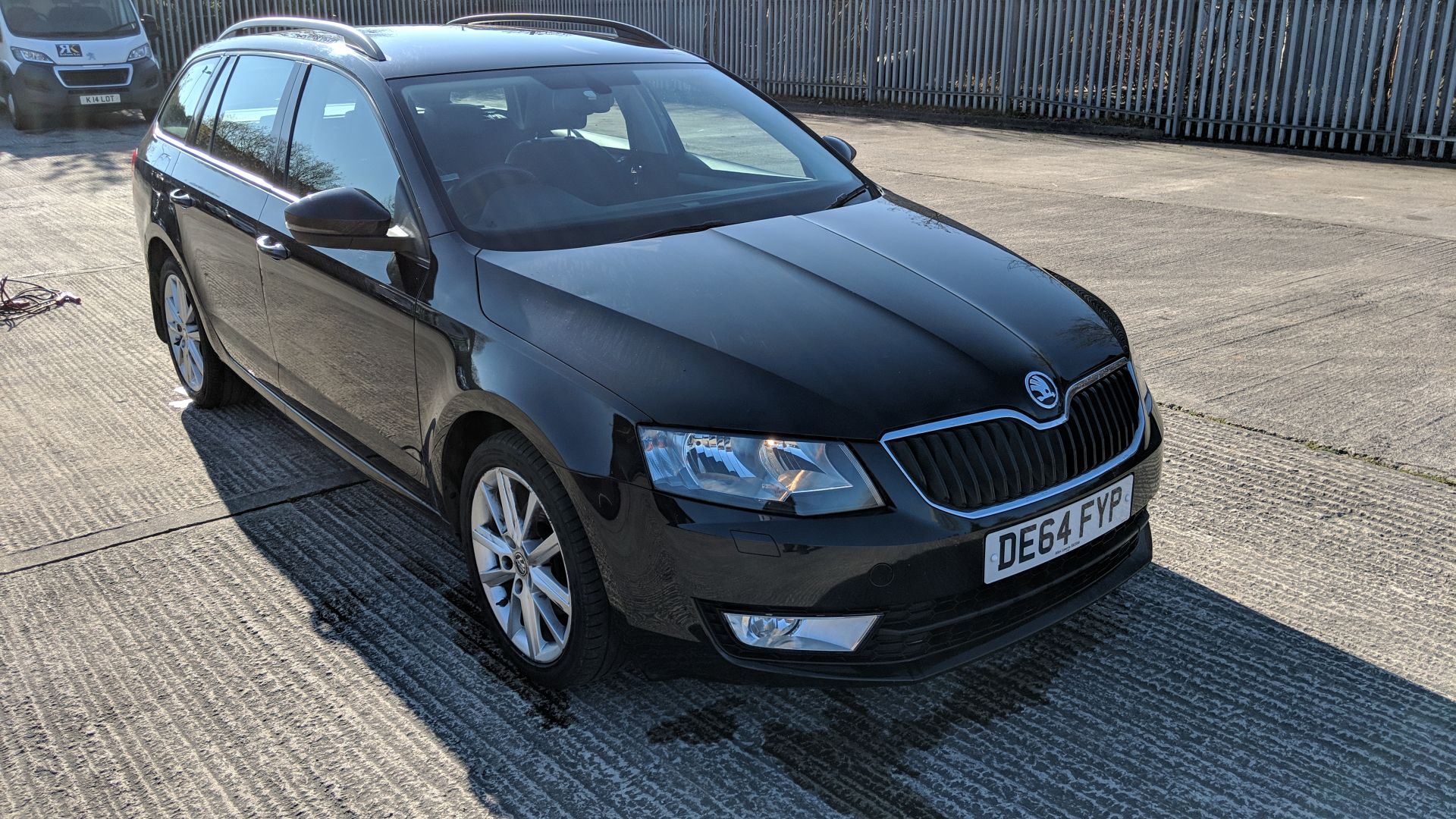 DE64 FYP Skoda Octavia Elegance TDI CR S-A Estate 1968cc diesel engine. Colour: Black.