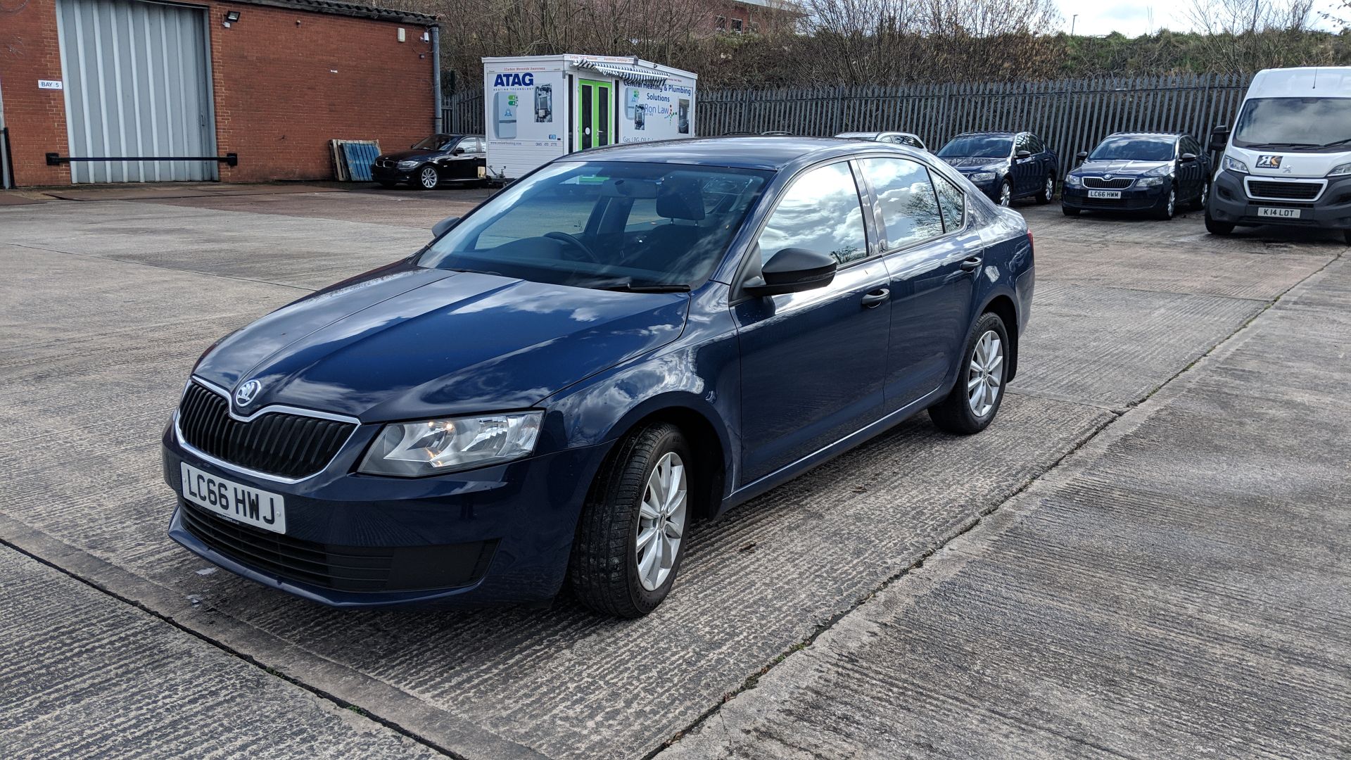 LC66 HWJ Skoda Octavia S TDI S-A 1598cc diesel engine. Colour: Blue. First registered: 06.02.17. - Image 50 of 52