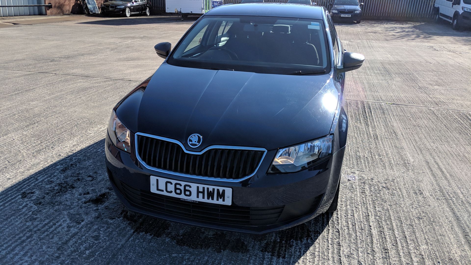 LC66 HWM Skoda Octavia S TDI S-A 1598cc diesel engine. Colour: Blue. First registered: 06.02.17. - Image 42 of 58