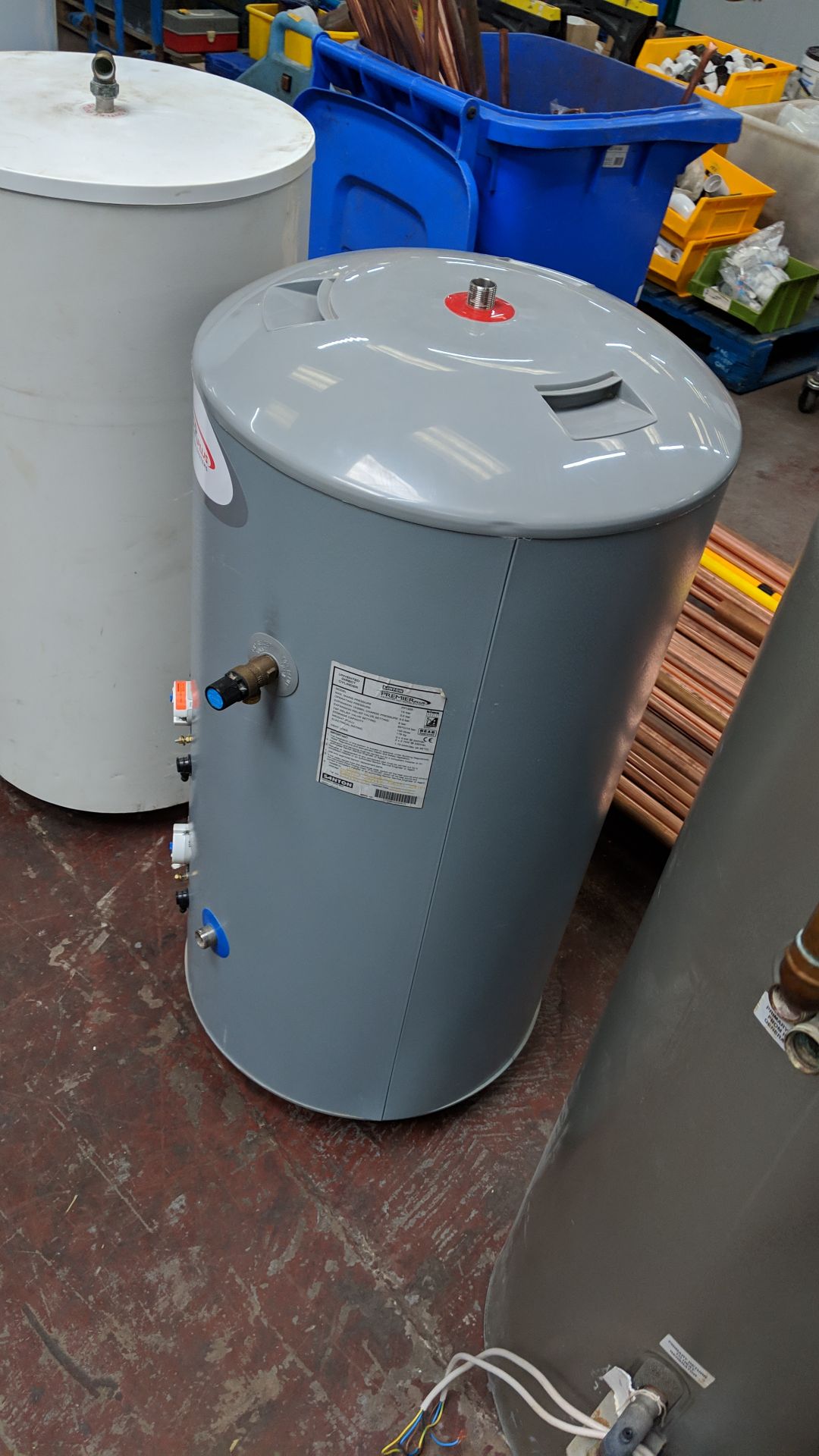 Boilermate II model FE/20L plus 2 off smaller hot water tanks - Image 8 of 18
