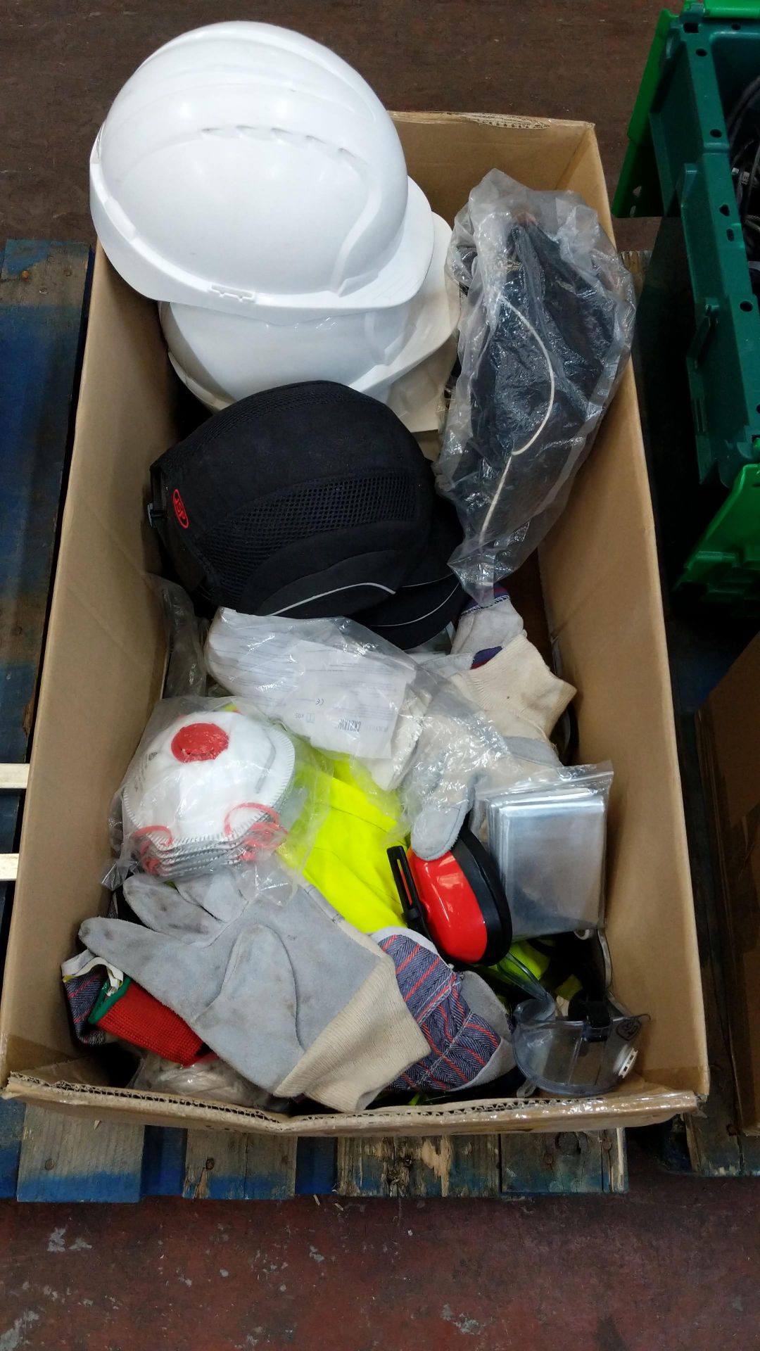 Box of assorted PPE equipment including hard hats, gloves, respiratory items, hard caps & more - Image 3 of 6