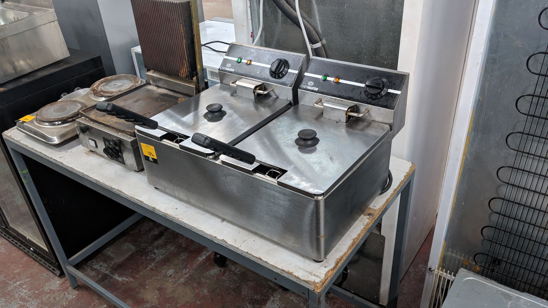 Chefmaster benchtop stainless steel twin deep fat fryer IMPORTANT: Please remember goods - Image 3 of 7