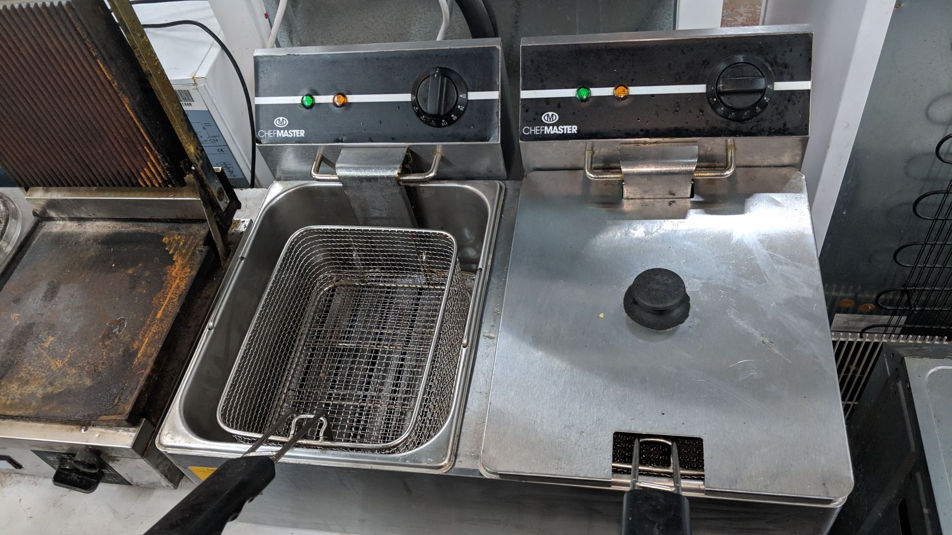 Chefmaster benchtop stainless steel twin deep fat fryer IMPORTANT: Please remember goods - Image 5 of 7