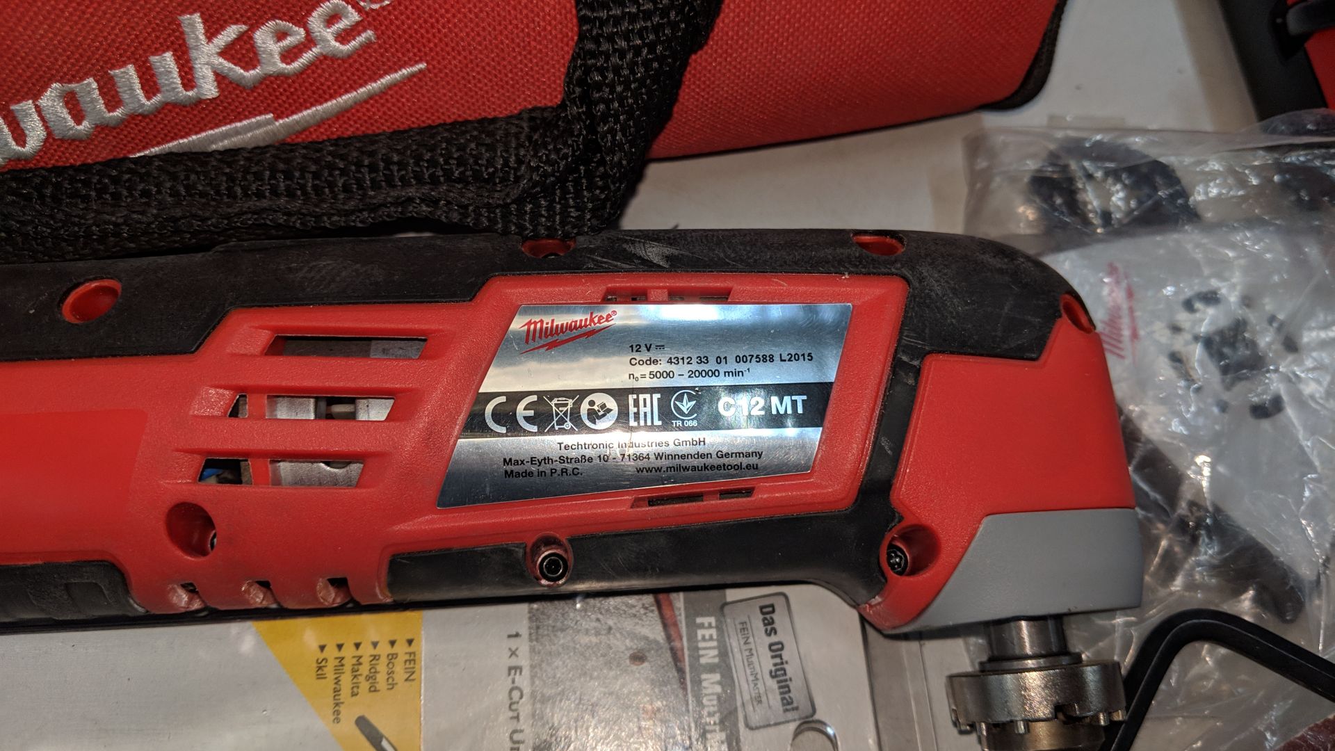 Milwaukee 12v cordless compact multi-cutter tool, model C12MT including case, battery, charger, e- - Image 4 of 4