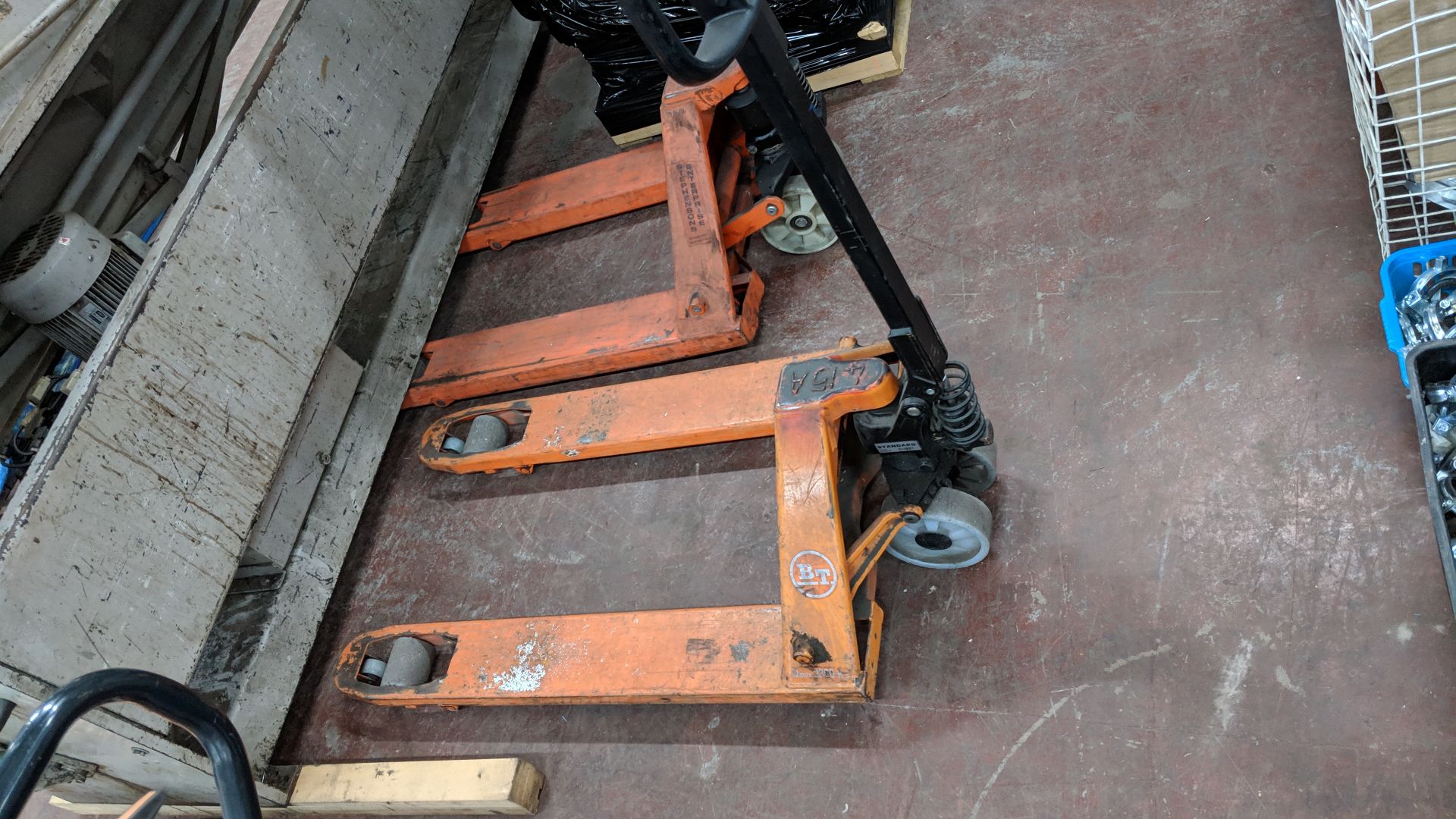 BT pallet truck This lot is one of a number being sold on behalf of the administrator of a secure