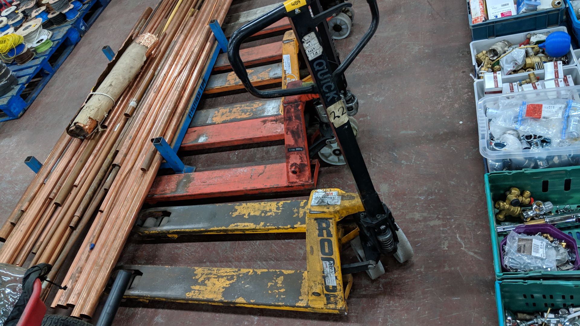 Robur euro pallet truck This lot is one of a number being sold on behalf of the administrator of a