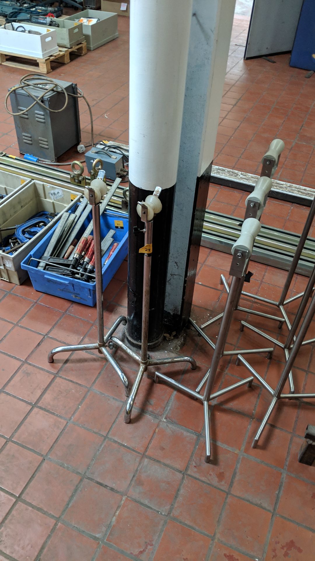 8 off assorted tripod-based roller feed stands, with adjustable height columns This is one of a - Image 8 of 8