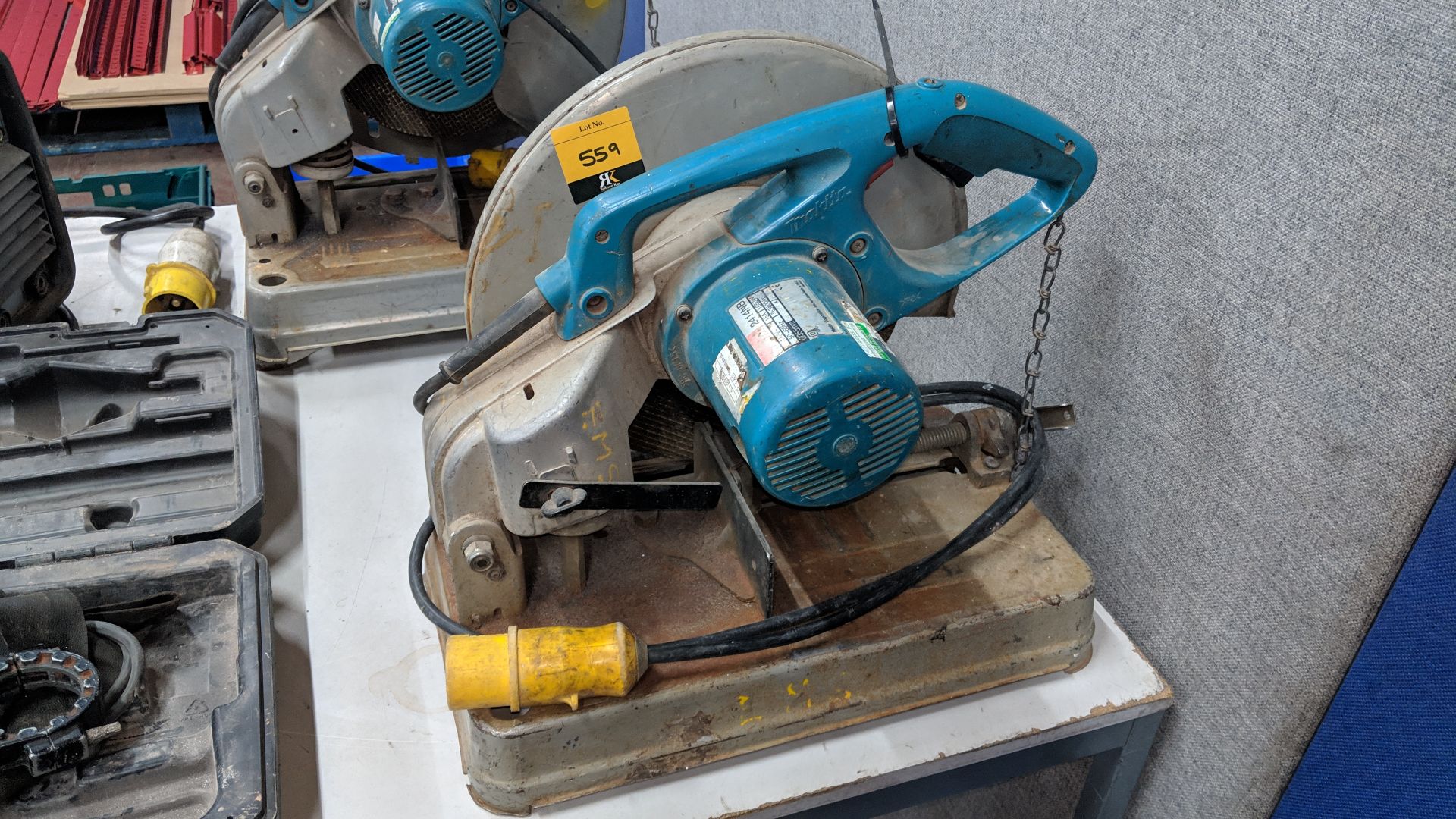 Makita 110v pull down chop saw model 2414NB This is one of a number of lots being sold on behalf - Image 2 of 5