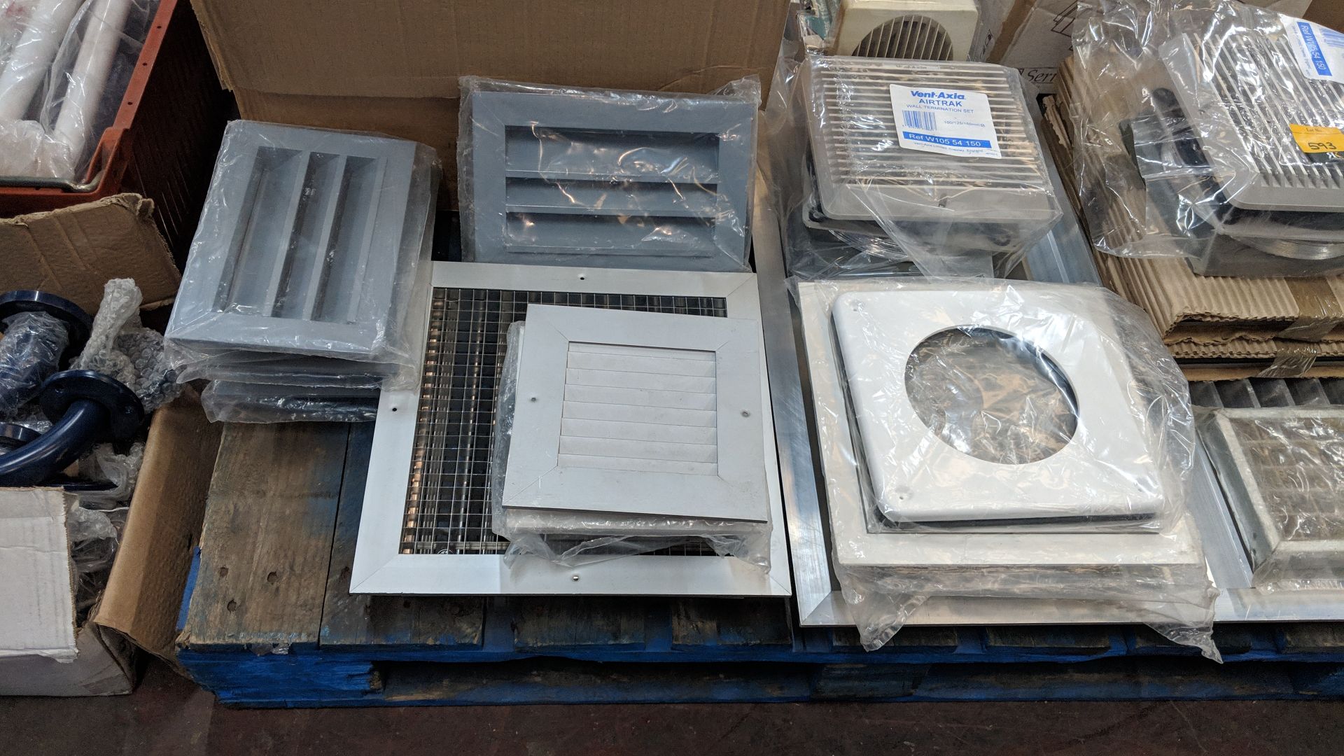 Contents of a pallet of assorted vents, fans and more - pallet excluded This is one of a number of - Image 5 of 7