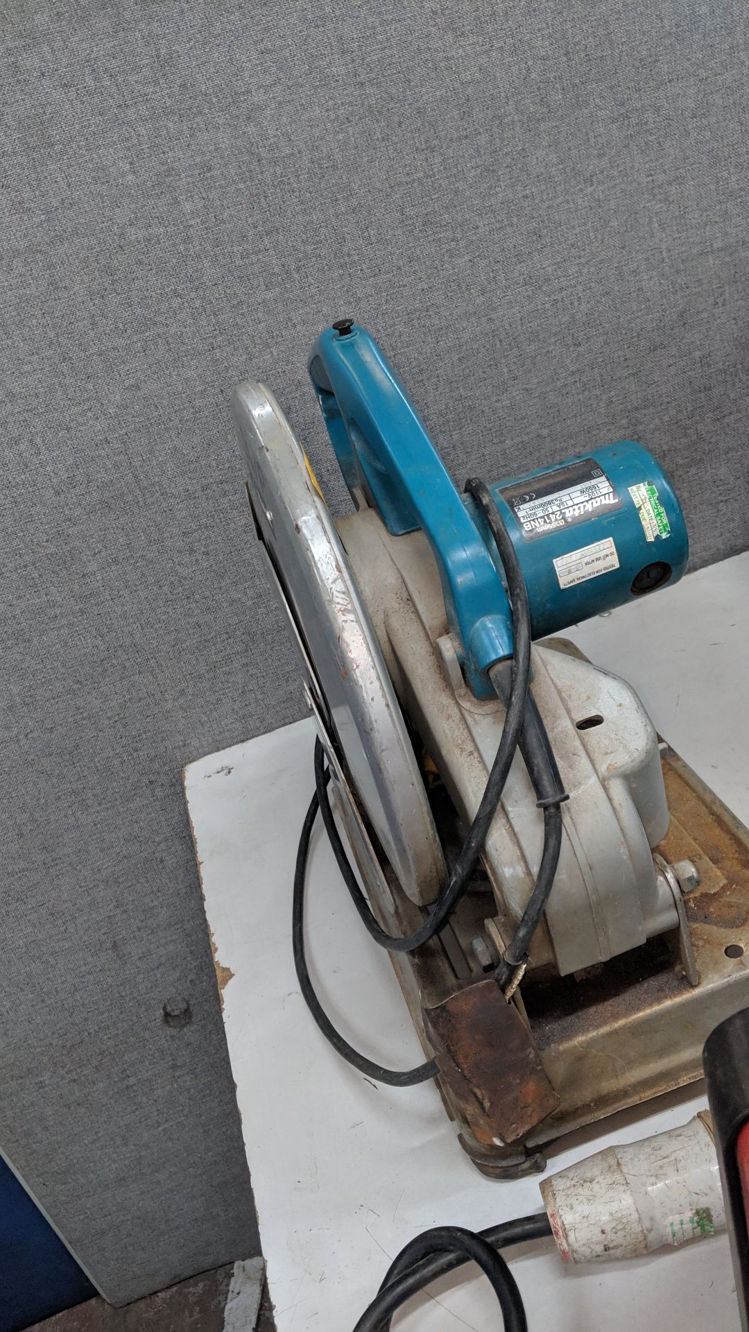 Makita 110v pull down chop saw model 2414NB This is one of a number of lots being sold on behalf - Image 4 of 5