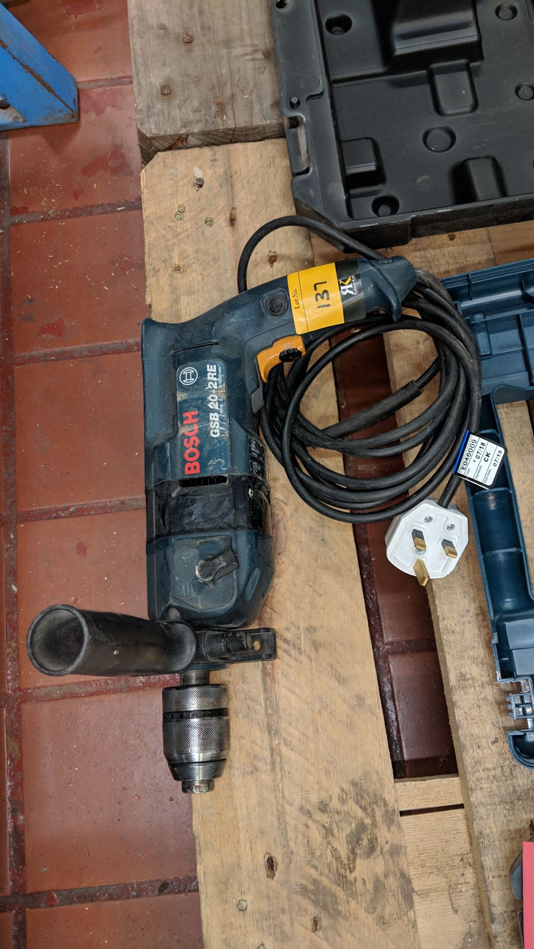 Bosch GSB 20-2RE professional corded drill This is one of a large number of lots in this sale - Image 4 of 4