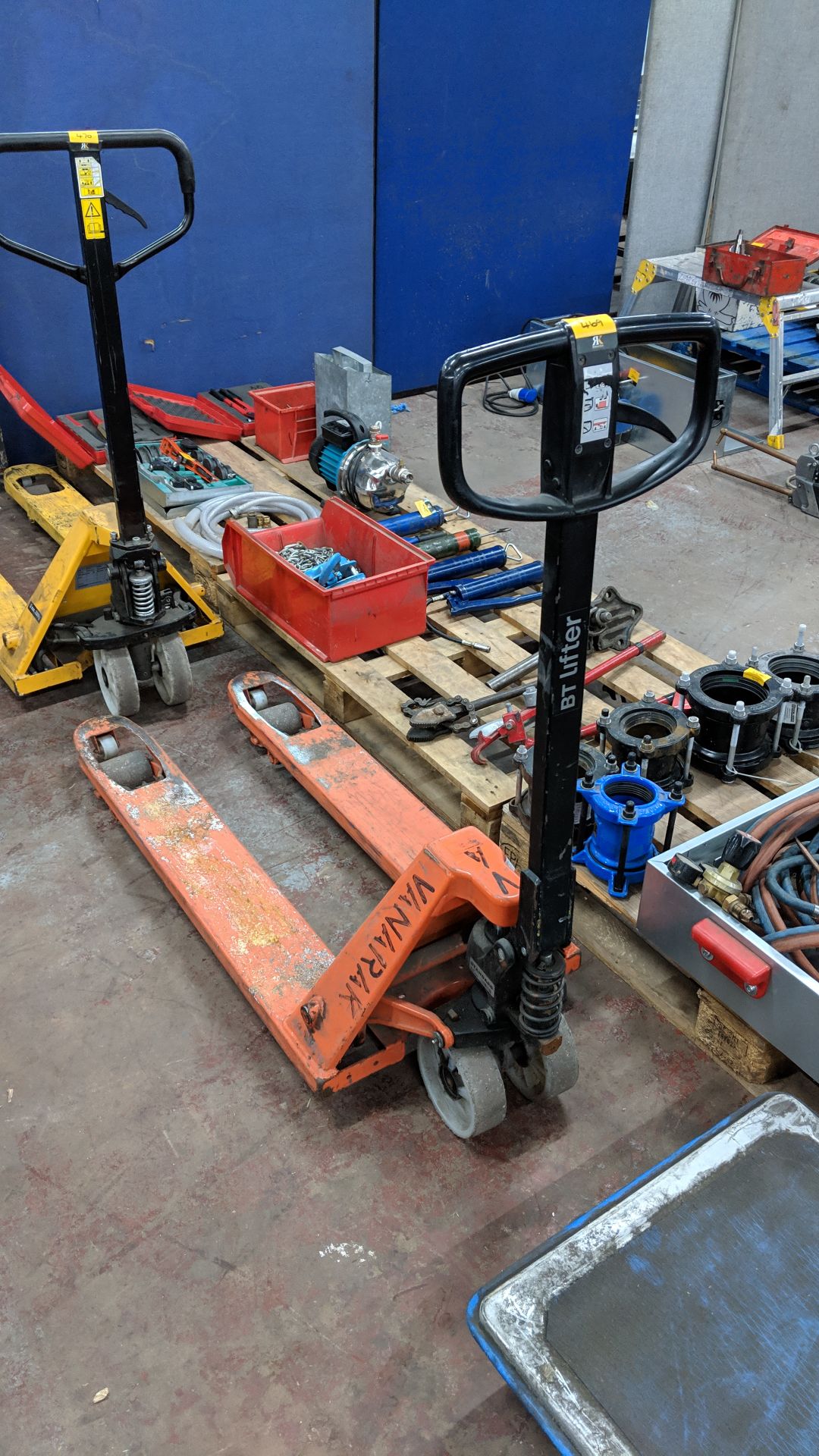 BT Lifter euro pallet truck This lot is one of a number being sold on behalf of the administrator of - Image 2 of 3