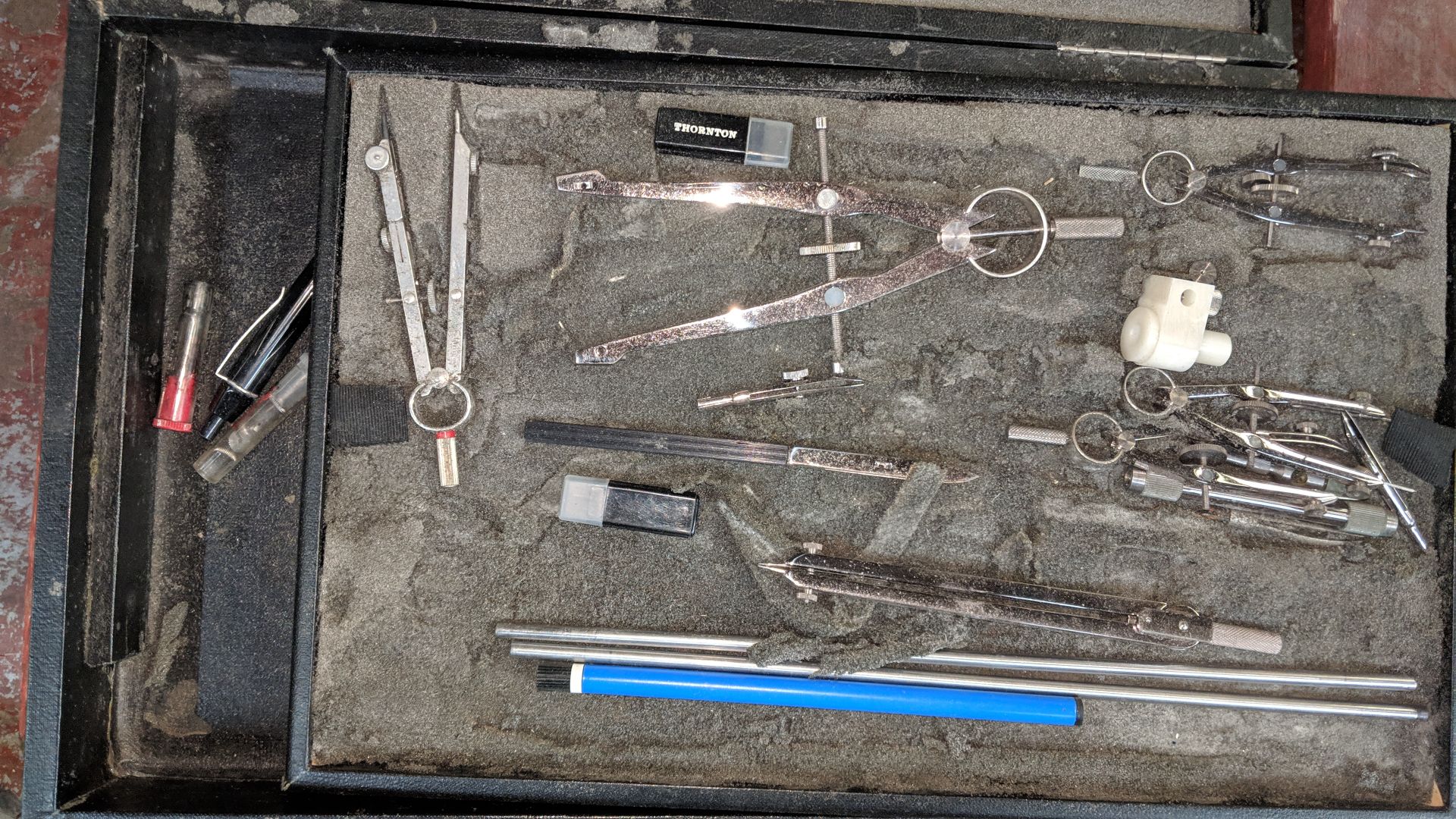 Quantity of assorted measuring equipment comprising small box of callipers plus 2 gauges and one - Image 3 of 5