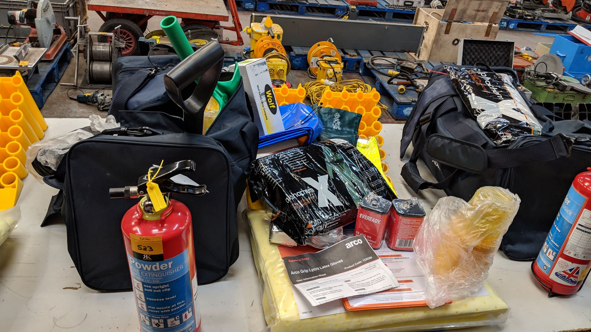 Vehicle disaster kit comprising bag with wide variety of emergency equipment plus fire extinguisher, - Image 14 of 14