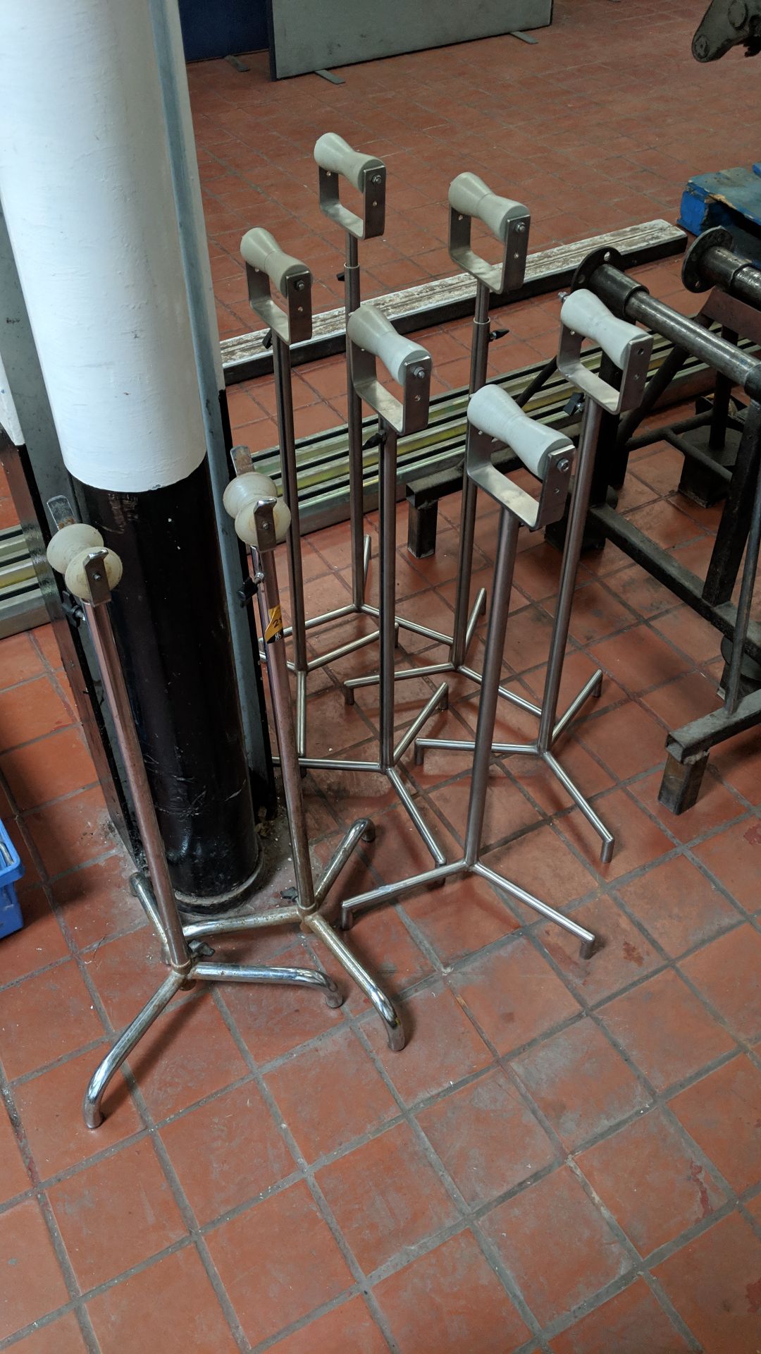 8 off assorted tripod-based roller feed stands, with adjustable height columns This is one of a - Image 2 of 8