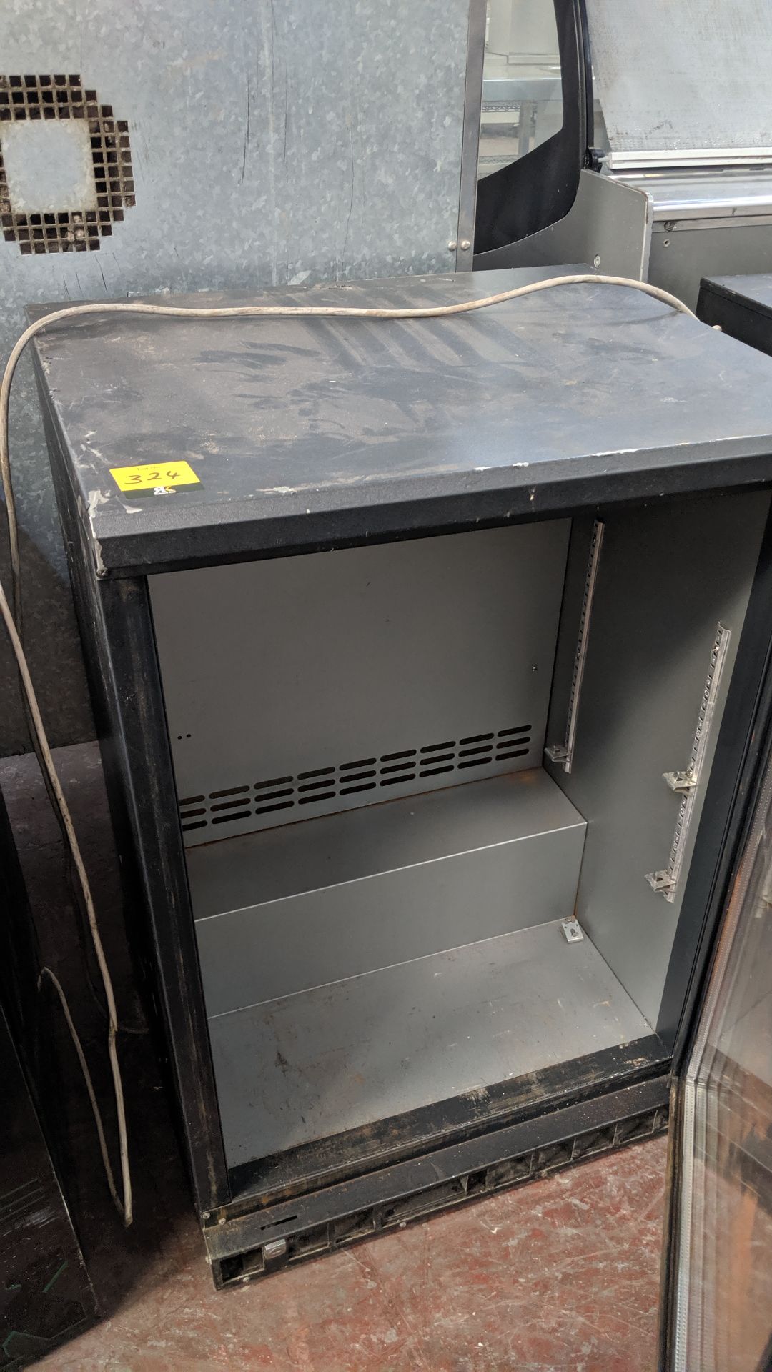 Gamko clear single door back bar/bottle fridge IMPORTANT: Please remember goods successfully bid - Image 3 of 3