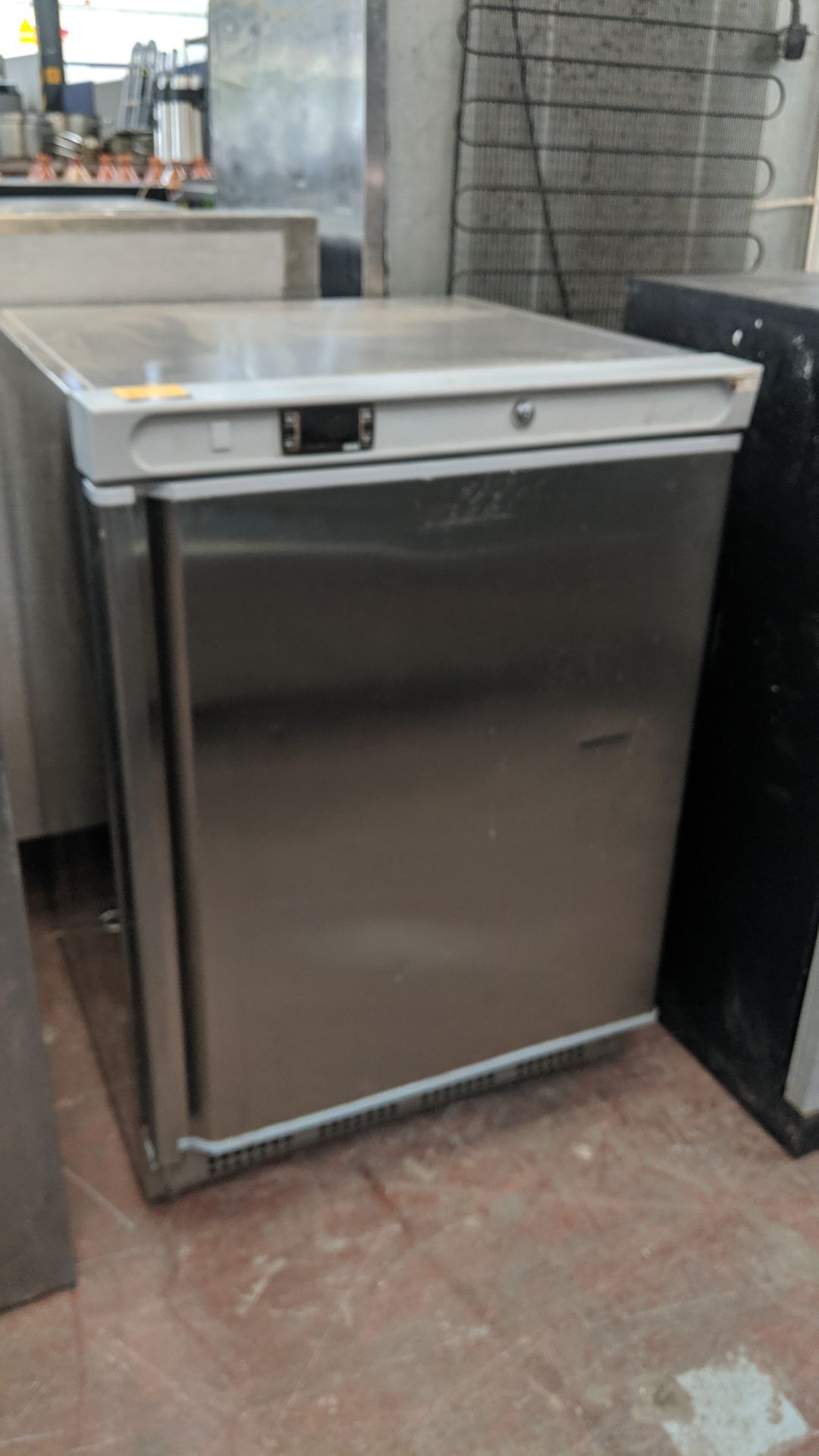 HR200 S/S counter height fridge IMPORTANT: Please remember goods successfully bid upon must be - Image 2 of 4