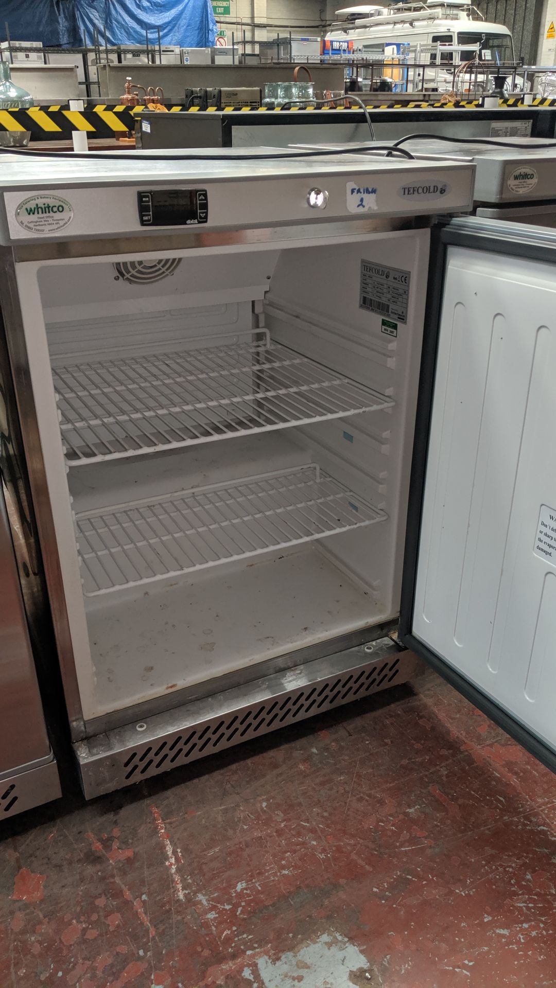 Tefcold silver under counter fridge model UR200S IMPORTANT: Please remember goods successfully bid - Image 4 of 5