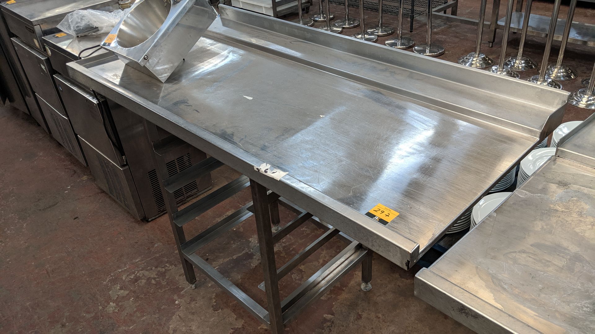 Stainless steel feeder table for use with commercial dishwasher, including tray store below - Image 3 of 3