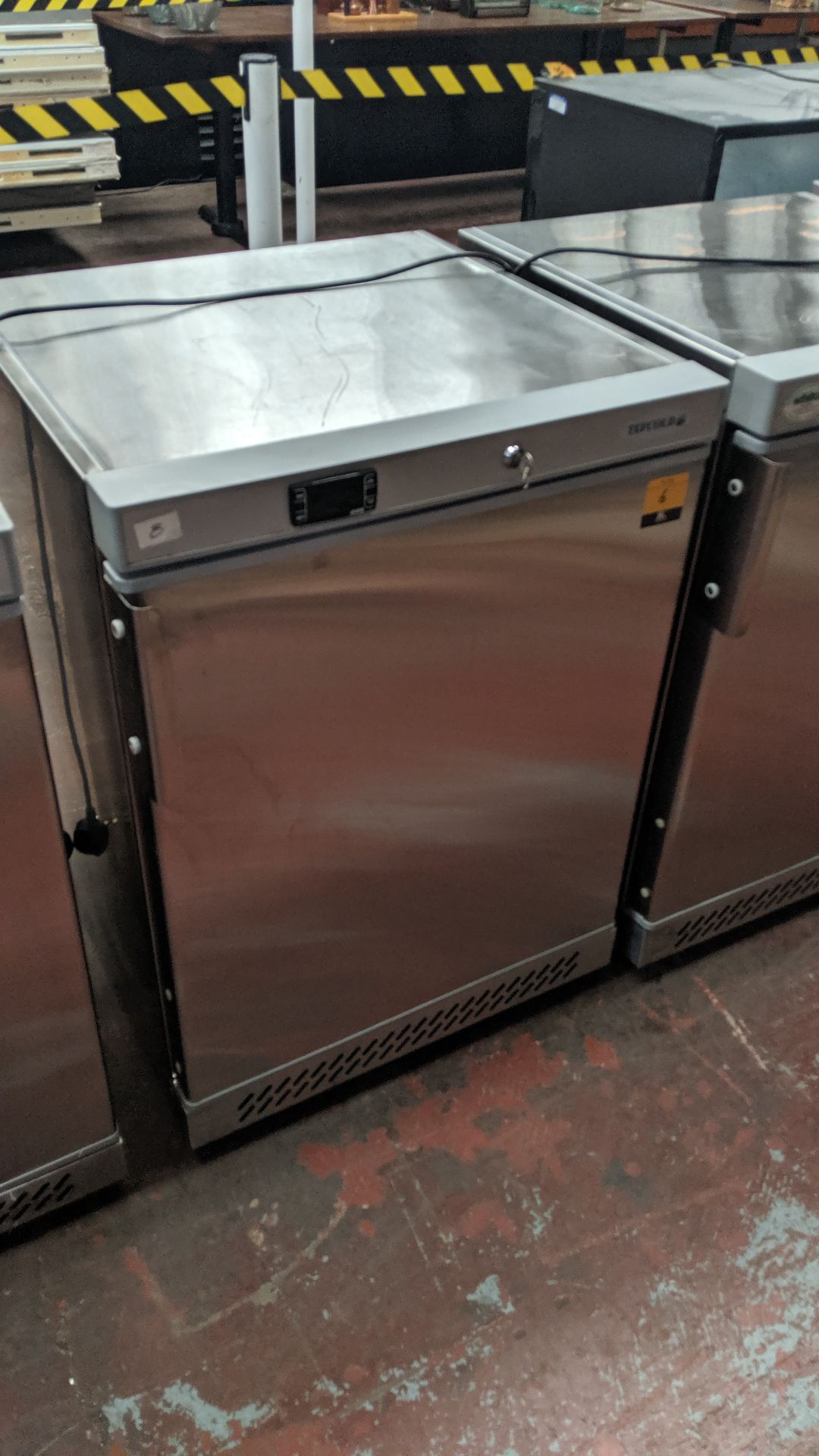 Tefcold silver under counter fridge model UR200S IMPORTANT: Please remember goods successfully bid