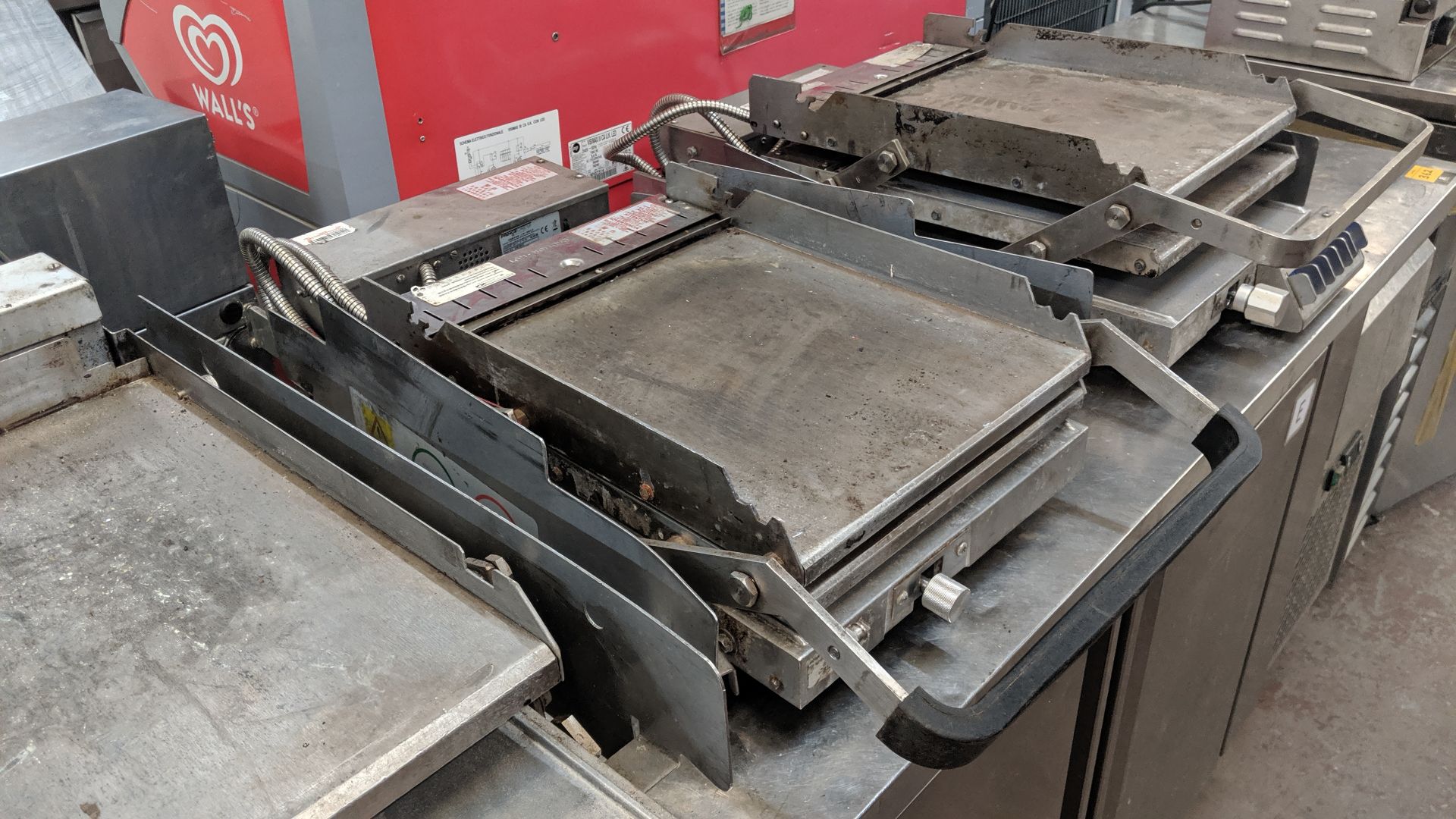 3 off assorted fast food multi contact grills IMPORTANT: Please remember goods successfully bid upon - Image 3 of 6
