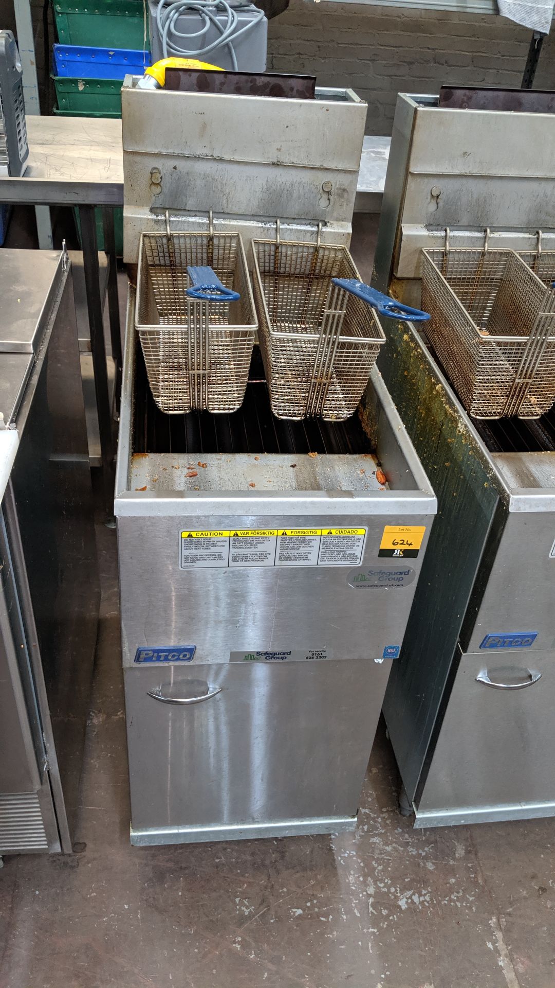 Pitco stainless steel floorstanding twin deep fat fryer, model 35c+ IMPORTANT: Please remember goods - Image 2 of 5