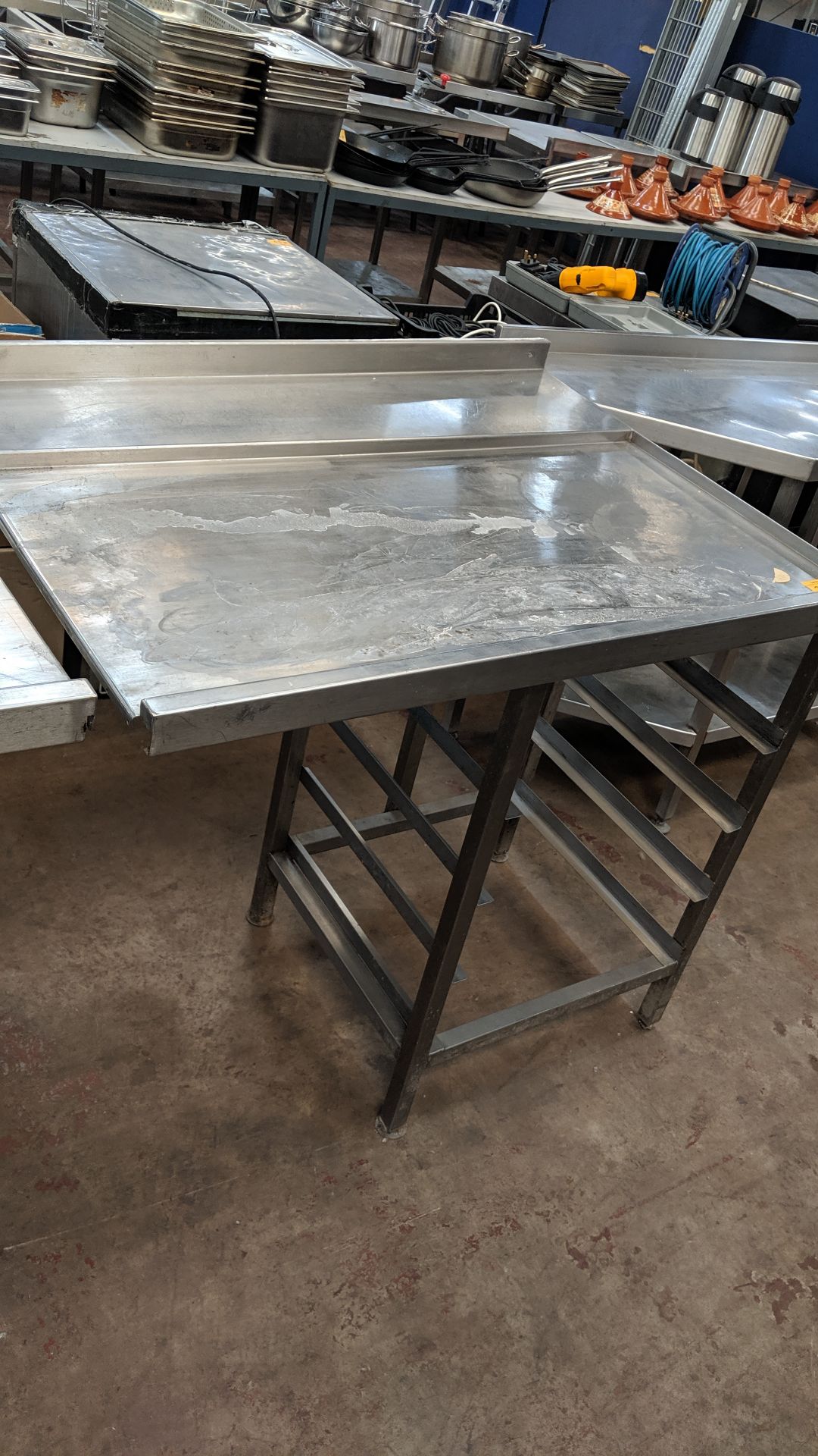 Stainless steel feeder table for use with commercial dishwasher, including tray store below - Image 2 of 3