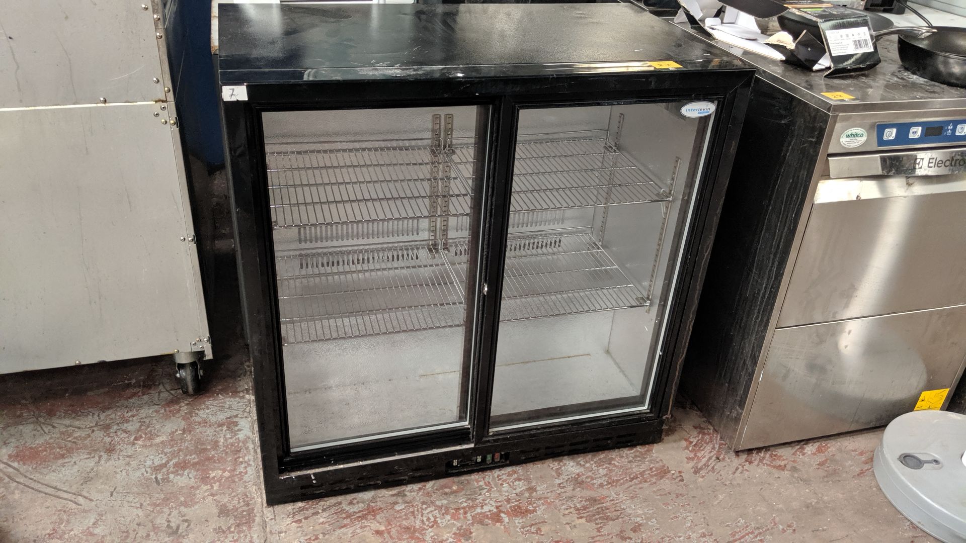 Interlevin PD20S black twin clear sliding door under counter back bar/bottle fridge IMPORTANT: - Image 2 of 6