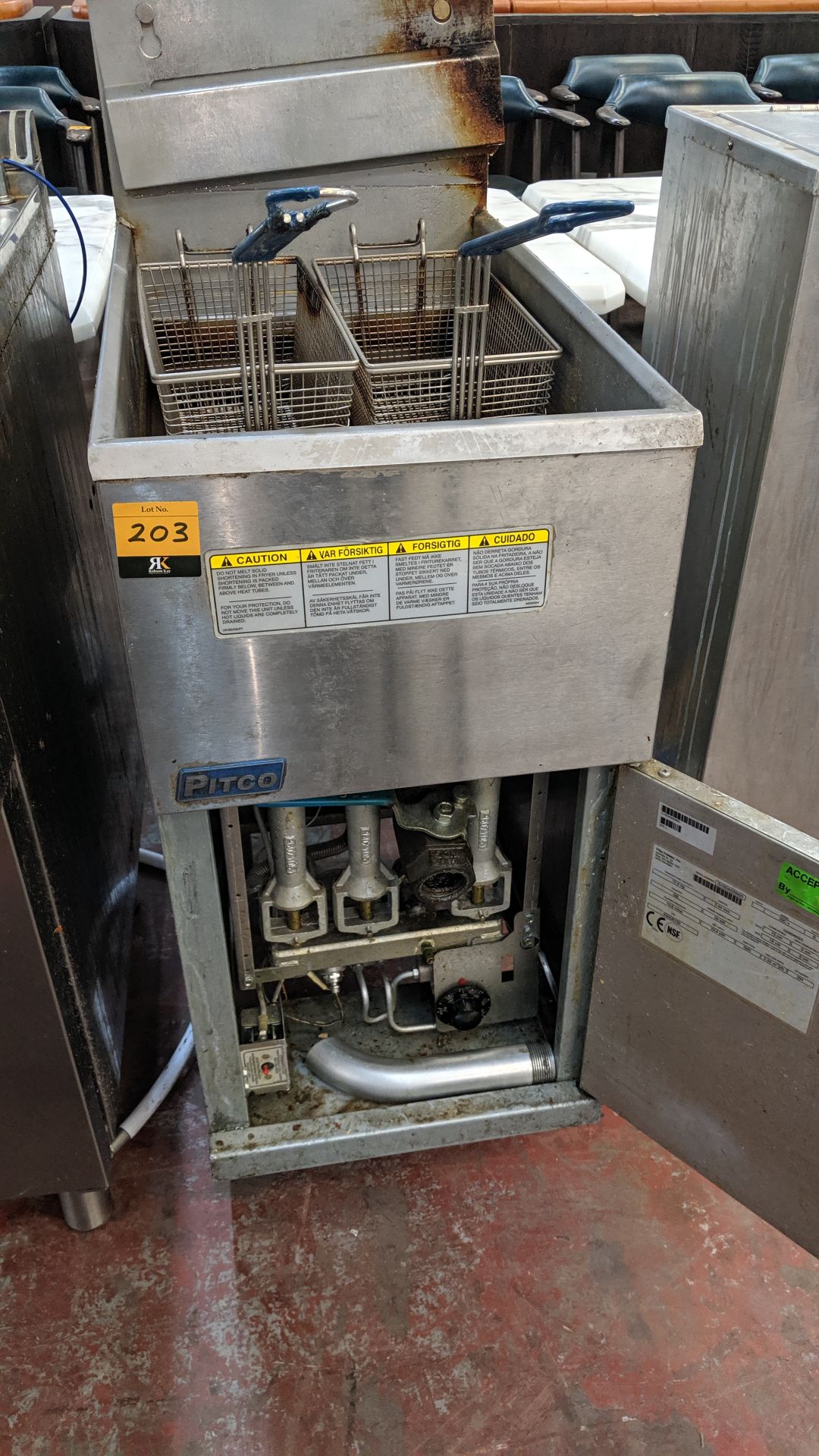 Pitco stainless steel floorstanding twin deep fat fryer, model 35c+ IMPORTANT: Please remember goods - Image 4 of 5