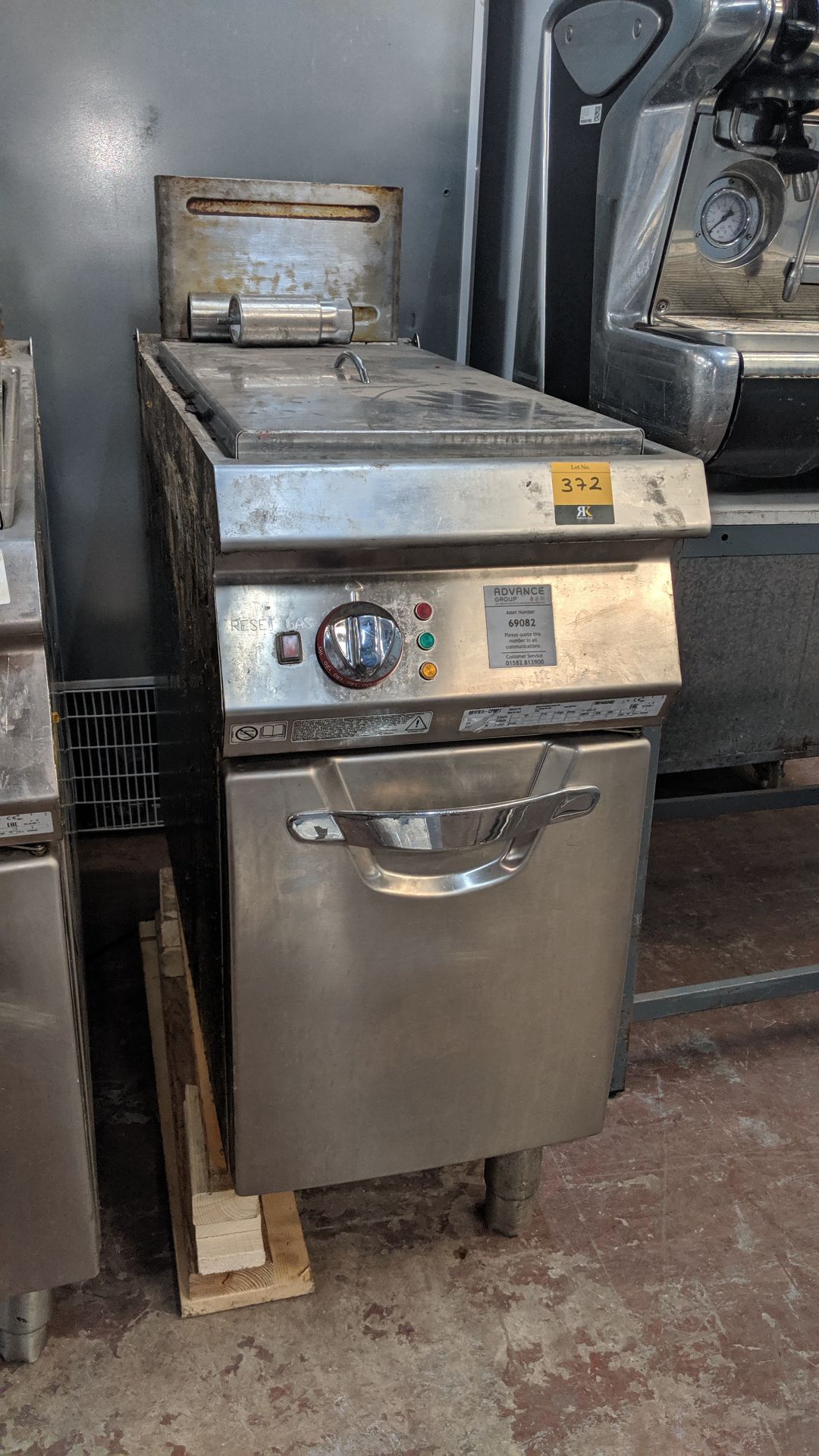 Angelo Po large/deep fryer model 091FR1L IMPORTANT: Please remember goods successfully bid upon must - Image 2 of 6