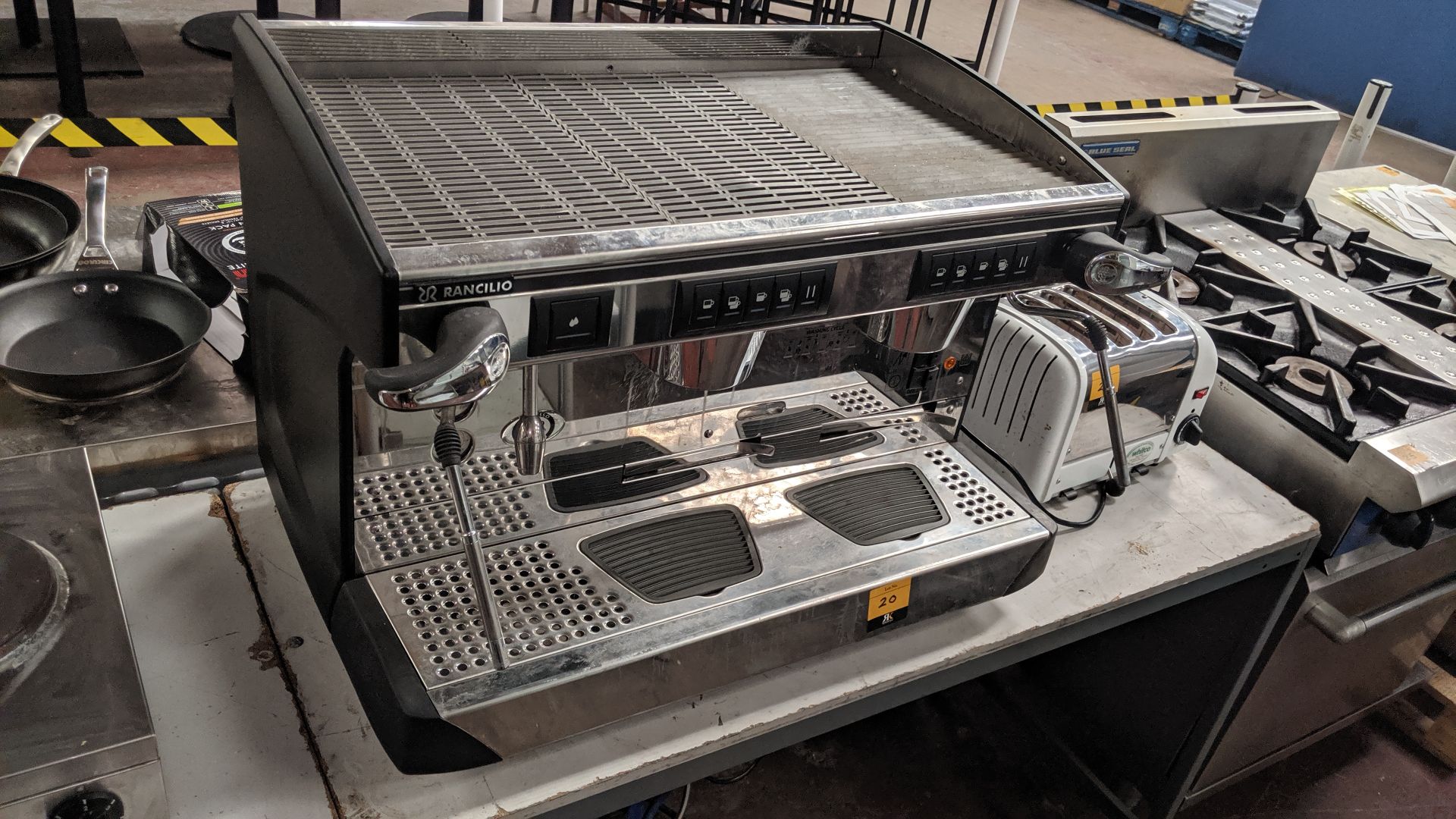 Rancilio Classe 7E 2GR twin head commercial coffee machine IMPORTANT: Please remember goods