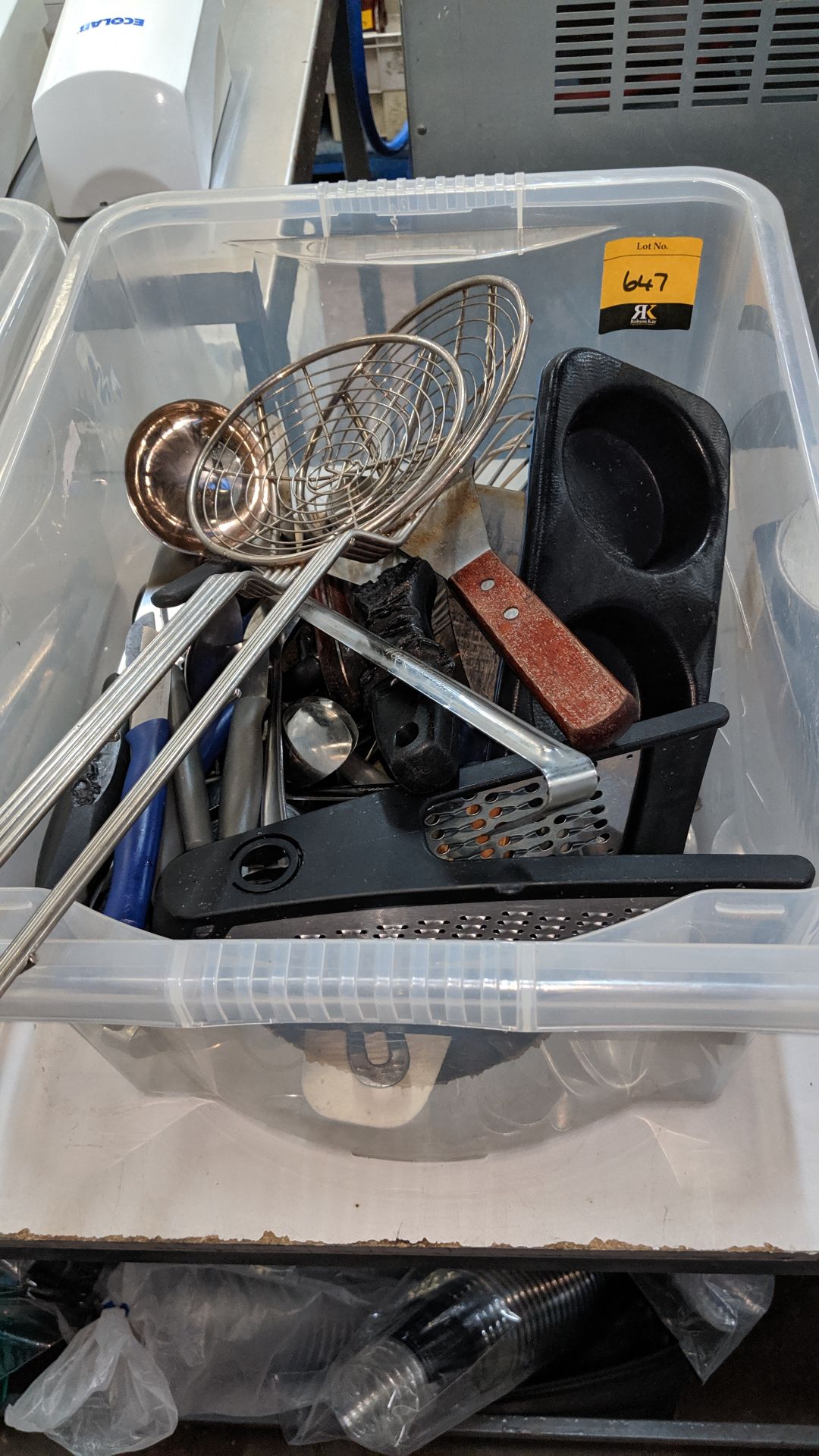 The contents of a crate of assorted kitchen utensils - crate excluded IMPORTANT: Please remember