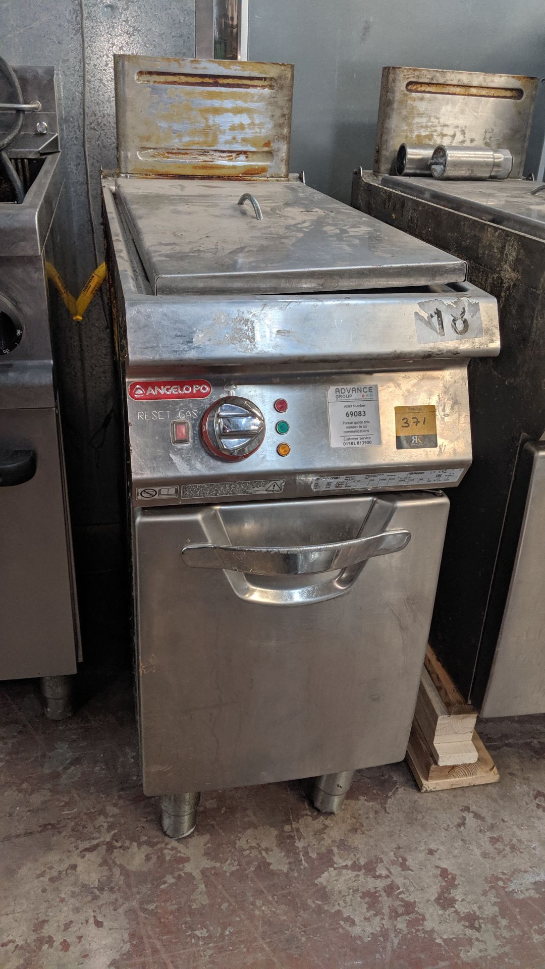 Angelo Po large/deep fryer model 091FR1L IMPORTANT: Please remember goods successfully bid upon must - Image 4 of 6