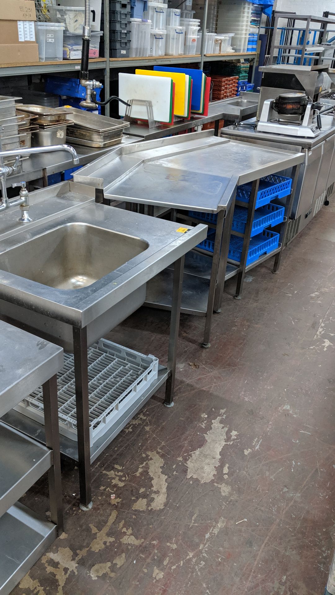 Stainless steel tables, basin & overhead flexi tap for use either side of a commercial dishwasher - Image 5 of 6