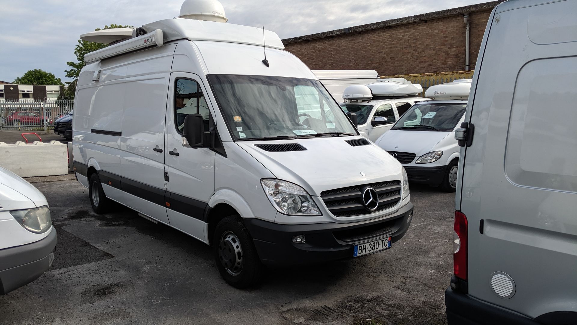 Mercedes 519 CDi 4 Camera (upgradable to 6) HD OB Van - Image 10 of 60