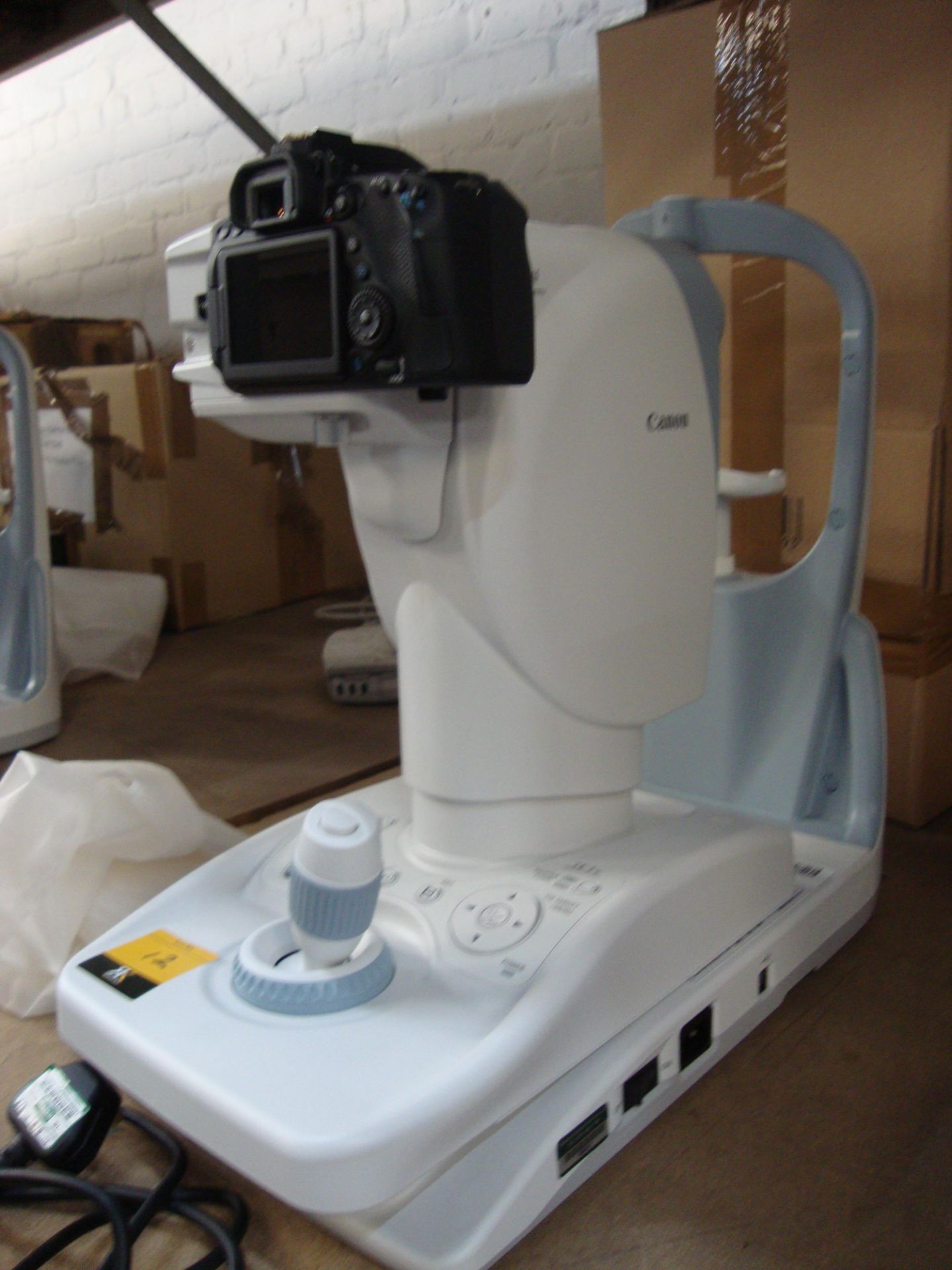 Canon CR-2AF digital retinal (Fundus) camera incorporating Canon EOS camera body All the lots in - Image 2 of 4