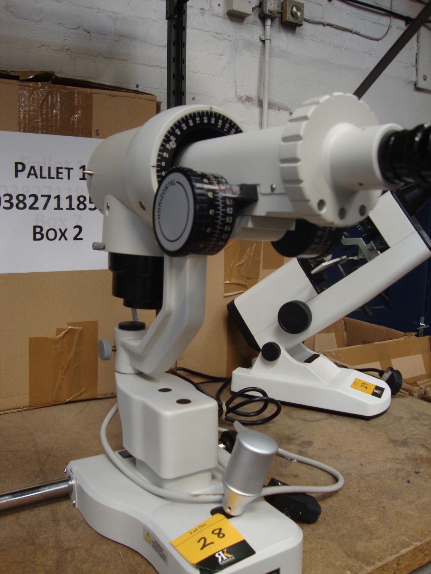 Model KMS6 keratometer All the lots in this auction are being sold on behalf of Galaxy Optical as