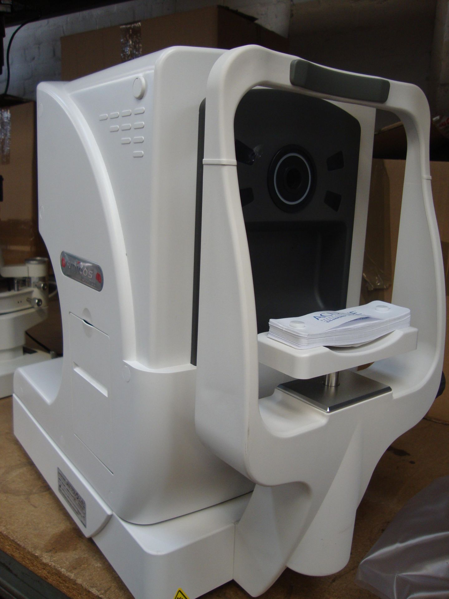 Unicos autorefractor keratometer model URK-700 All the lots in this auction are being sold on behalf - Image 3 of 4