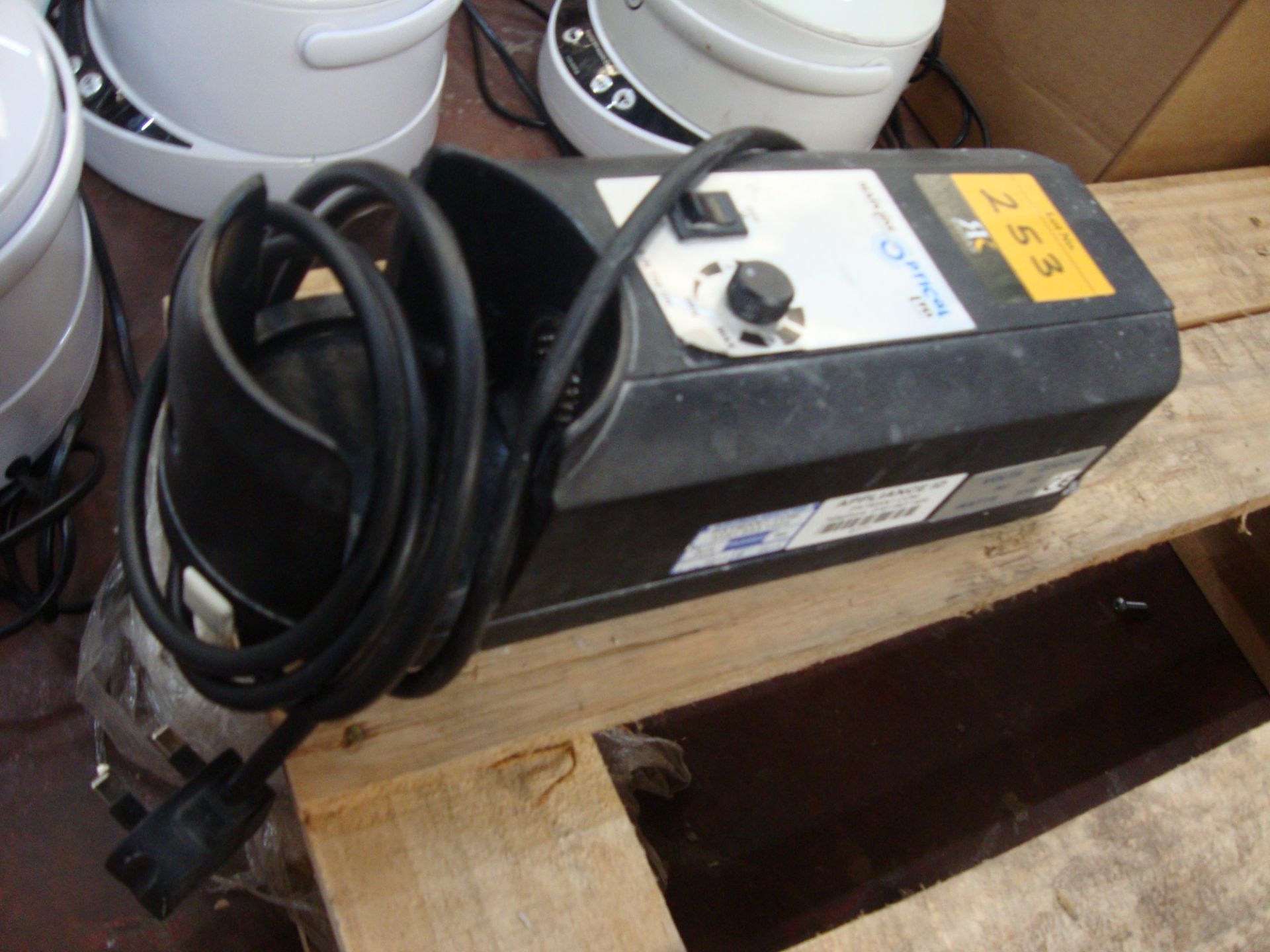 Mainline Optical frame heater All the lots in this auction are being sold on behalf of Galaxy